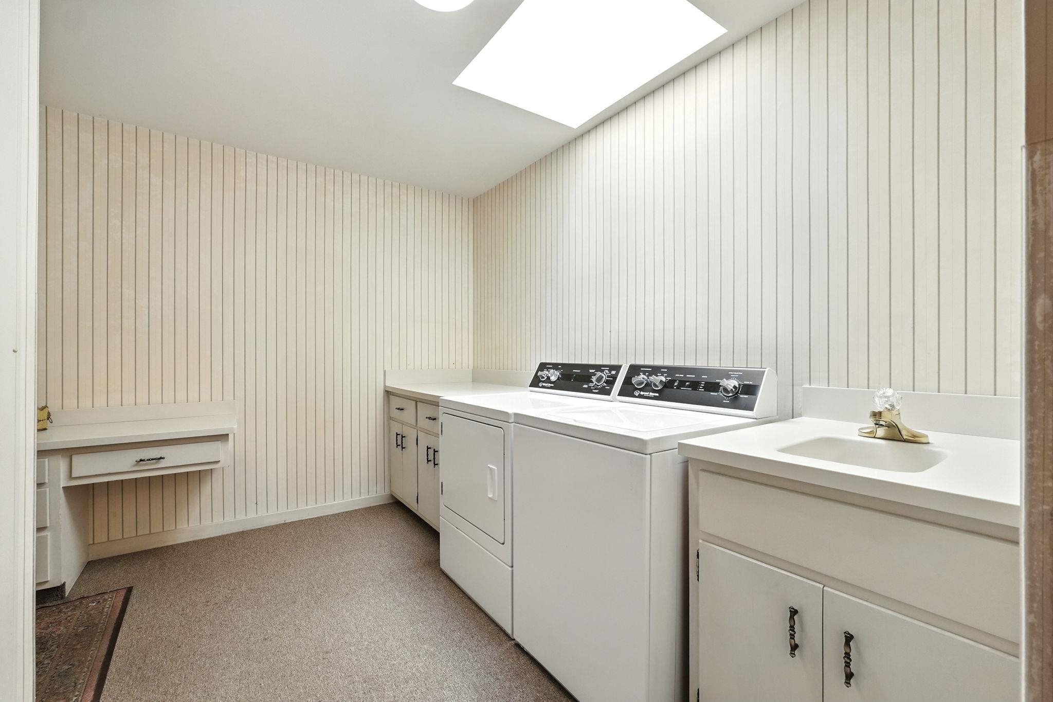 Photo 9 of 1070 W 100 N