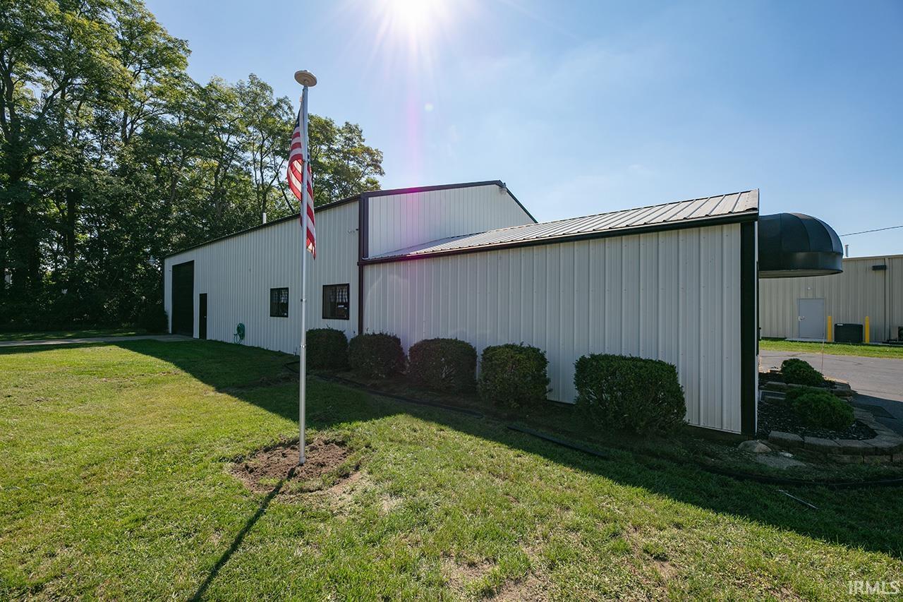 Photo 10 of 508 S Division Street