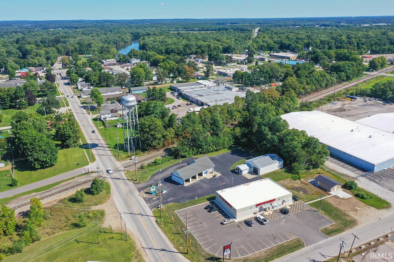 Photo 15 of 508 S Division Street