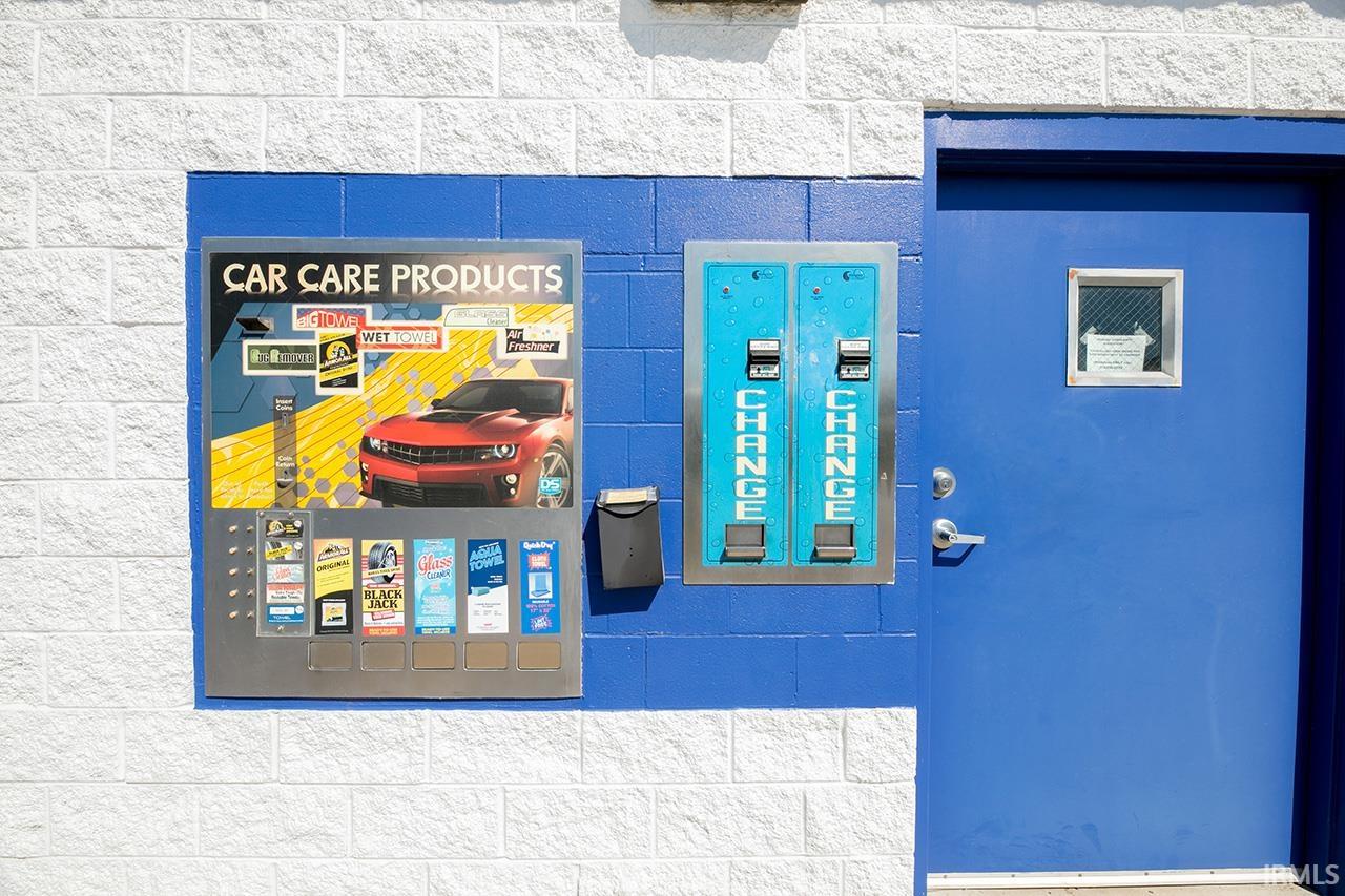 Photo 7 of 508 S Division Street