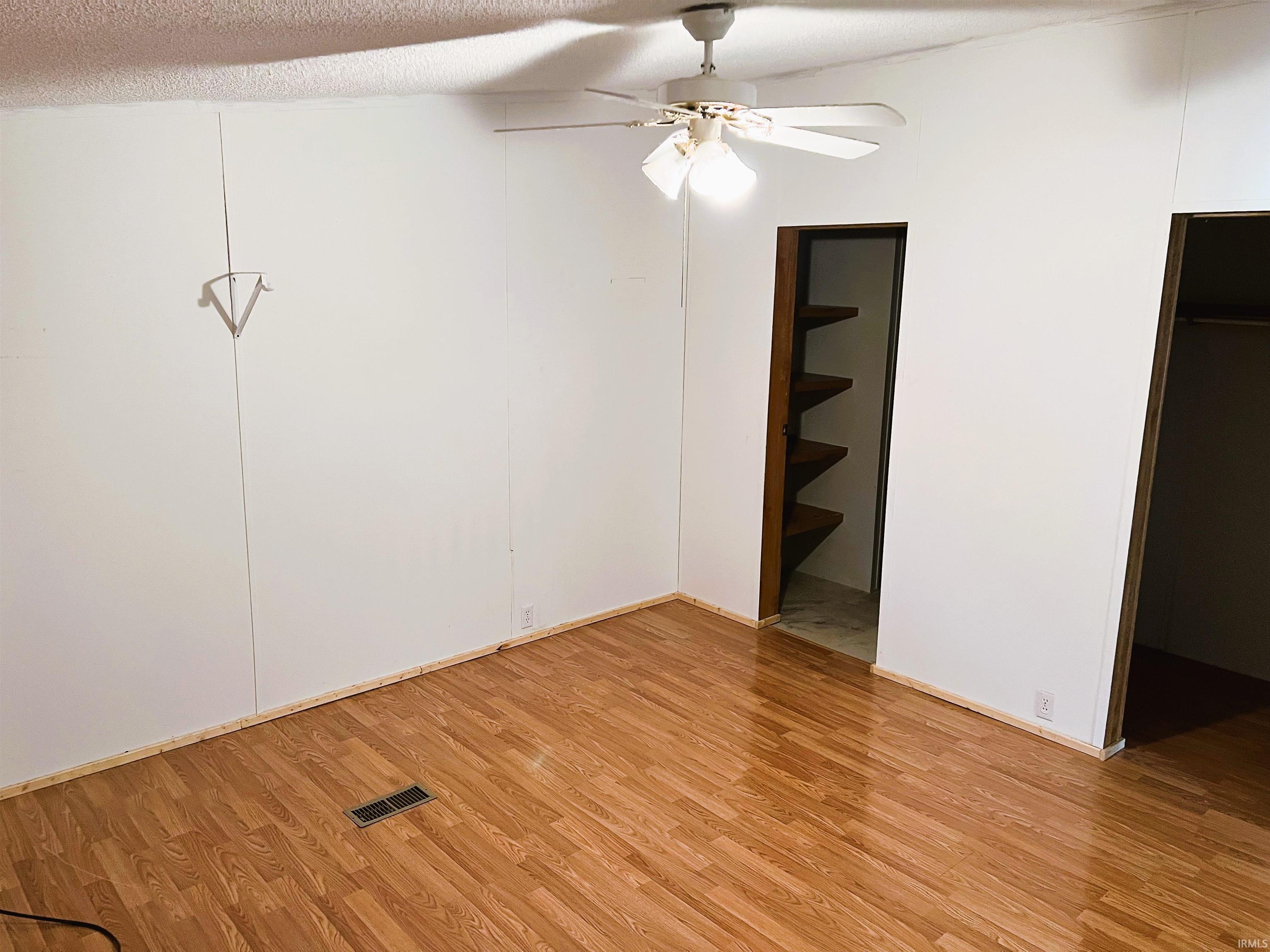 Homes for sale in Linton, IN | 1160 Se 5Th St, Linton, IN 47441 | MLS# 202535479