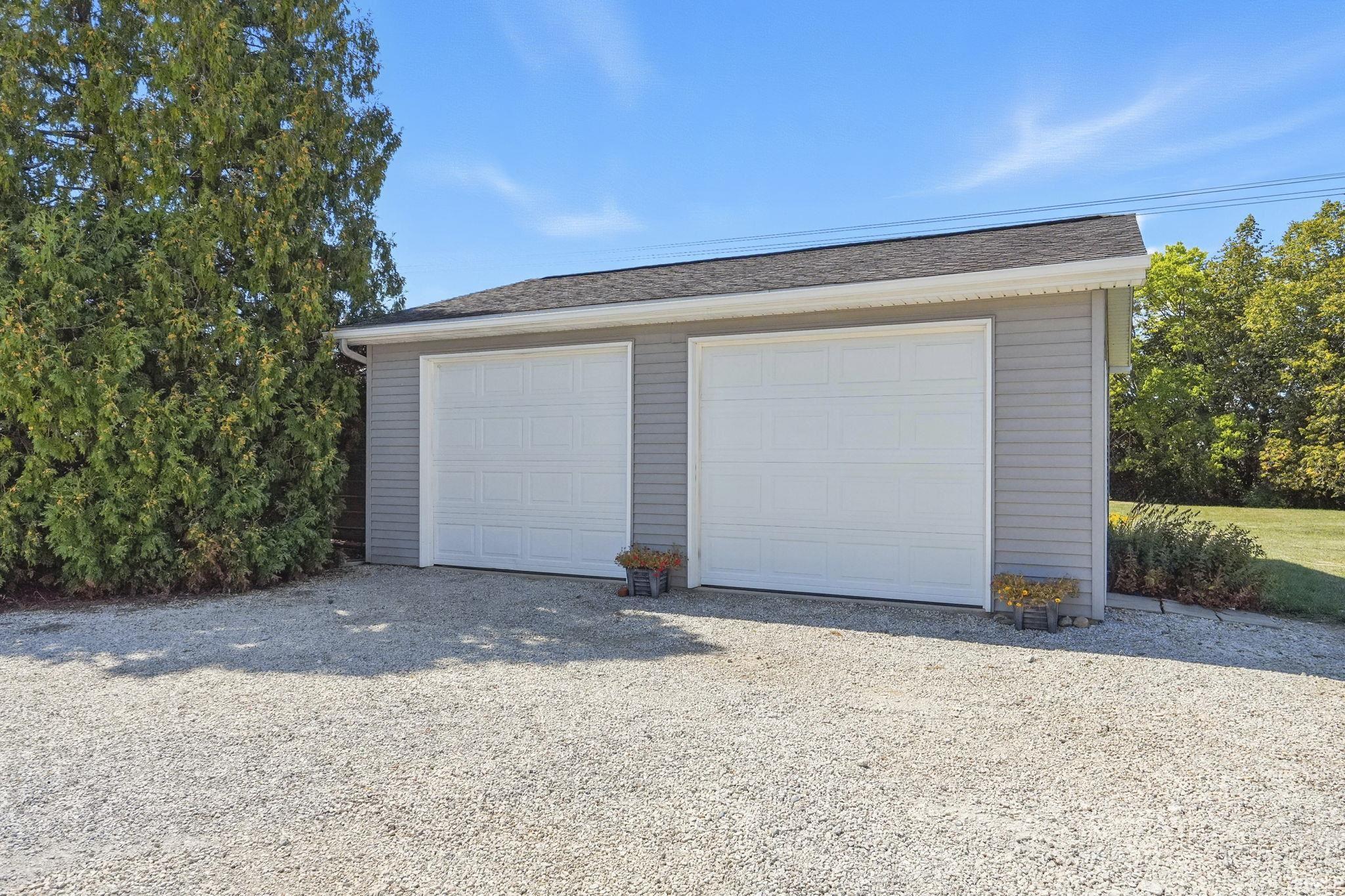 Photo 33 of 11130 N 300 W-90