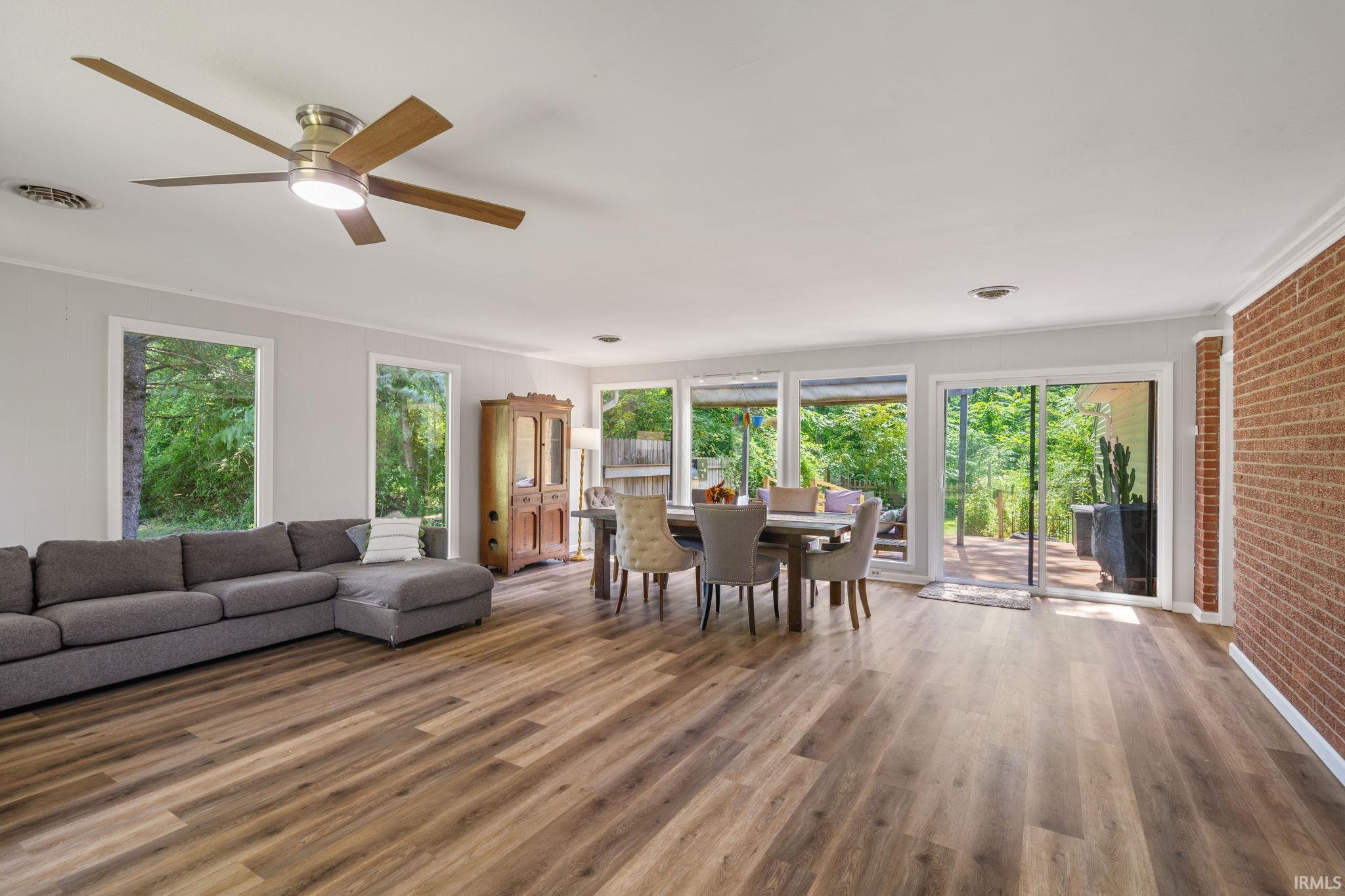 402 Kings Court