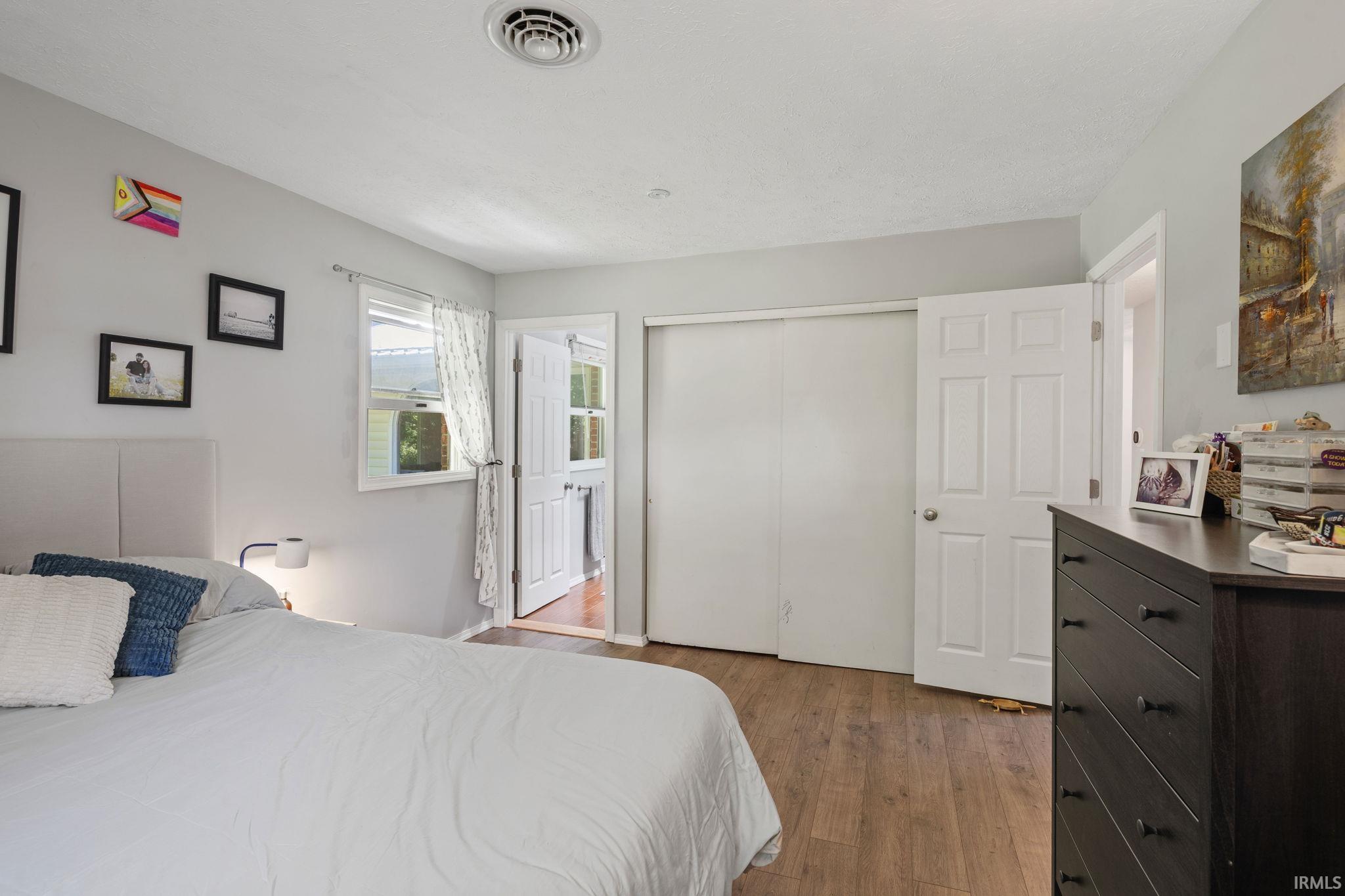 402 Kings Court