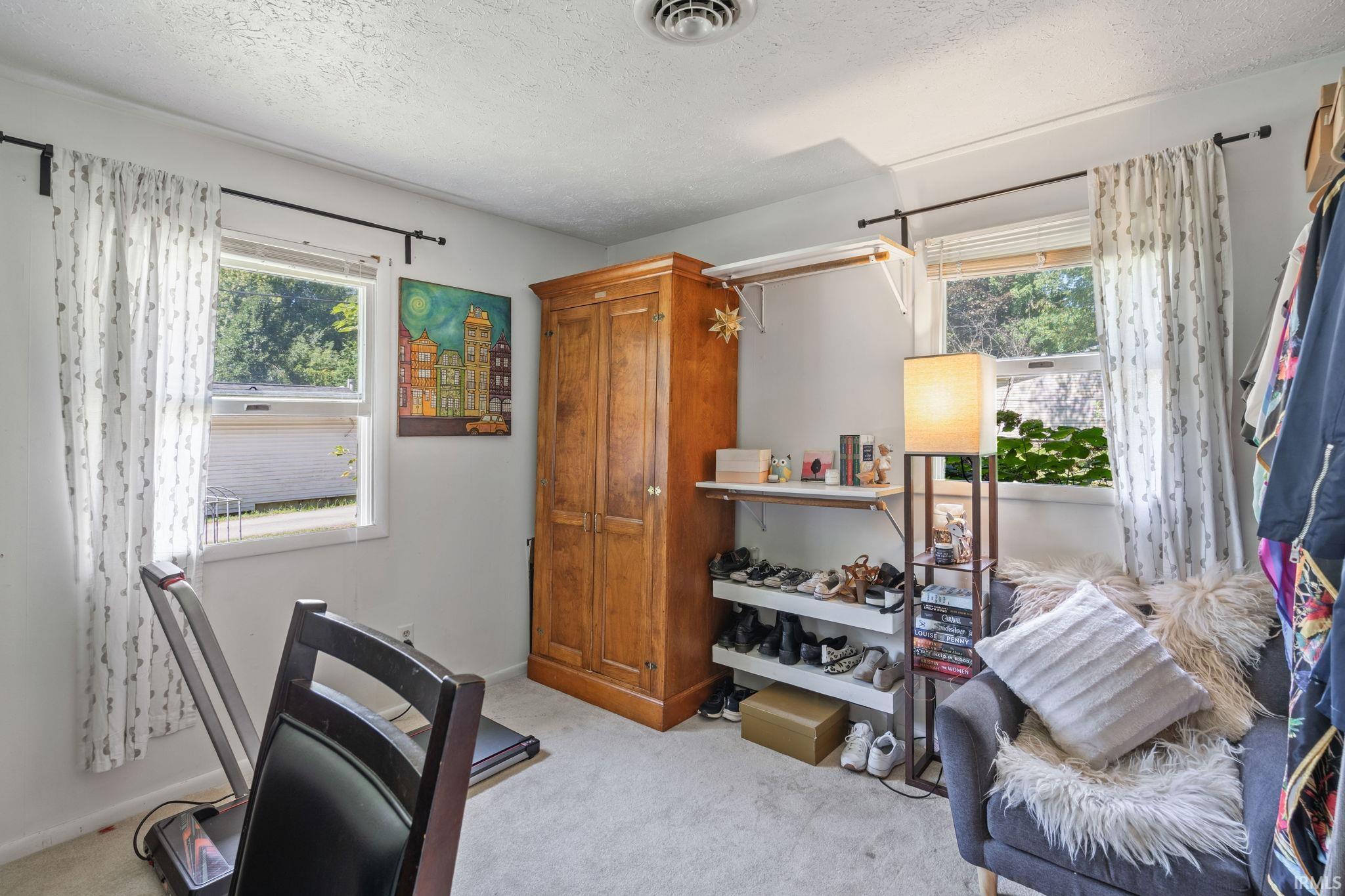 402 Kings Court