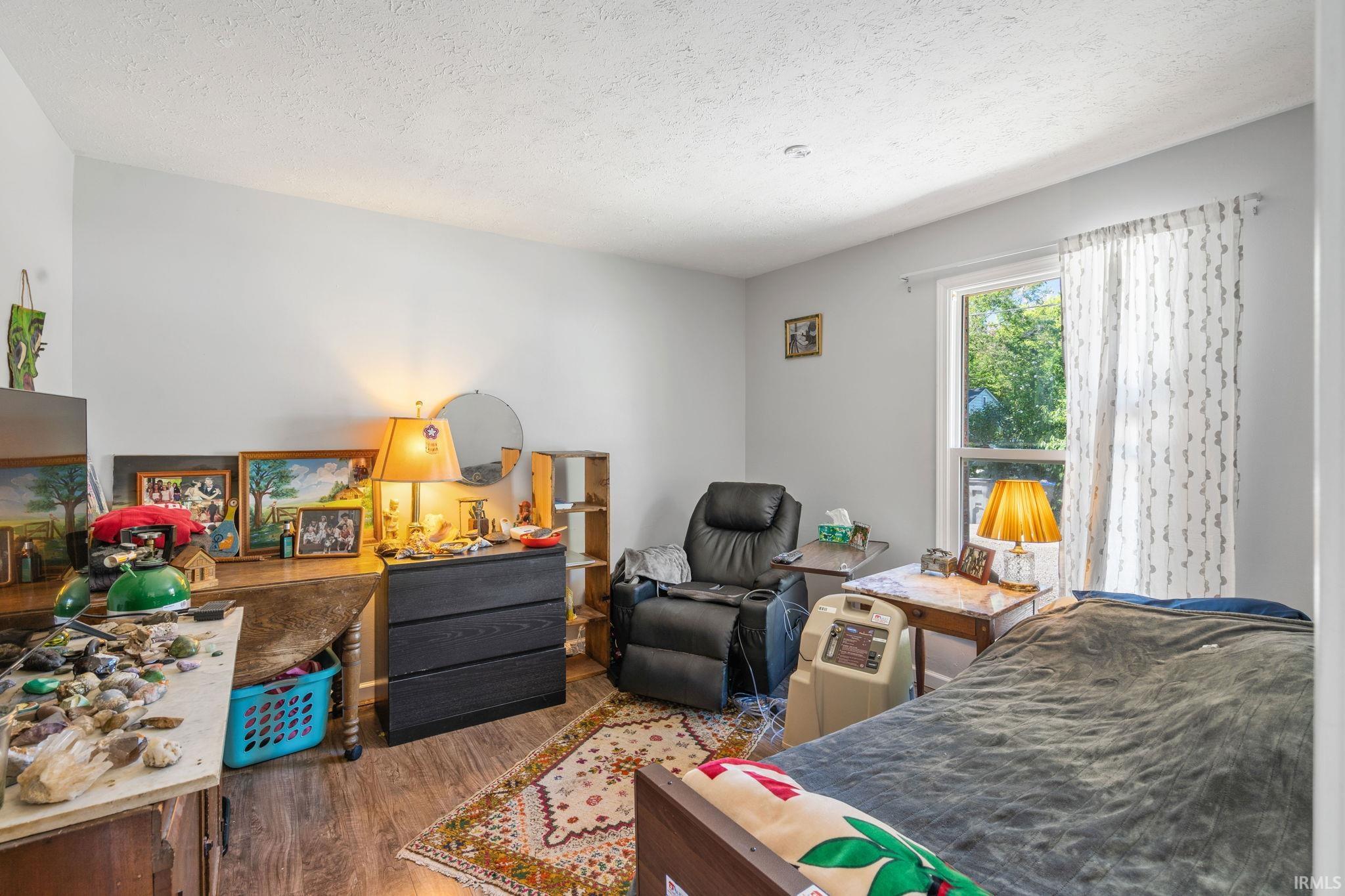 402 Kings Court