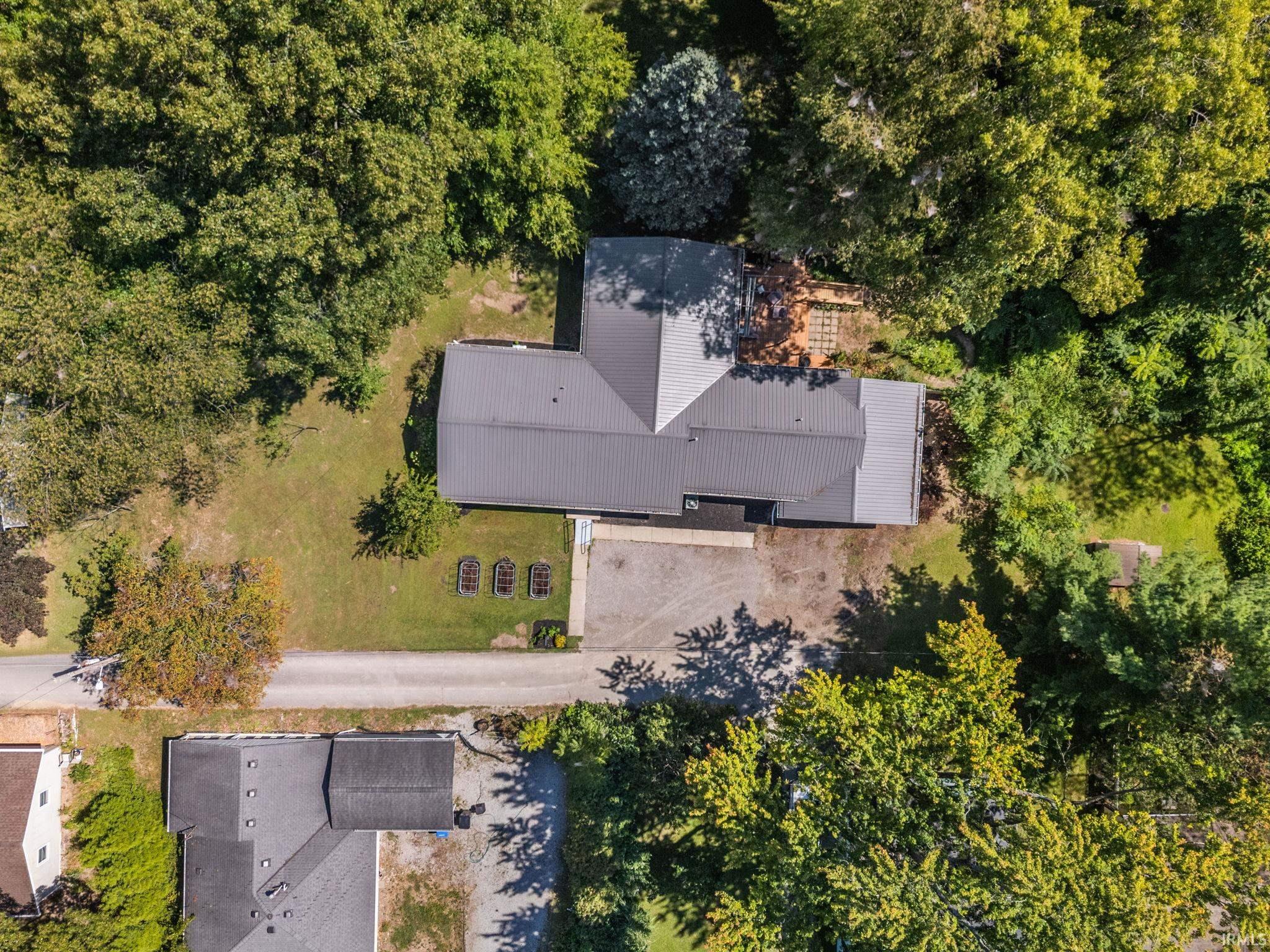 402 Kings Court