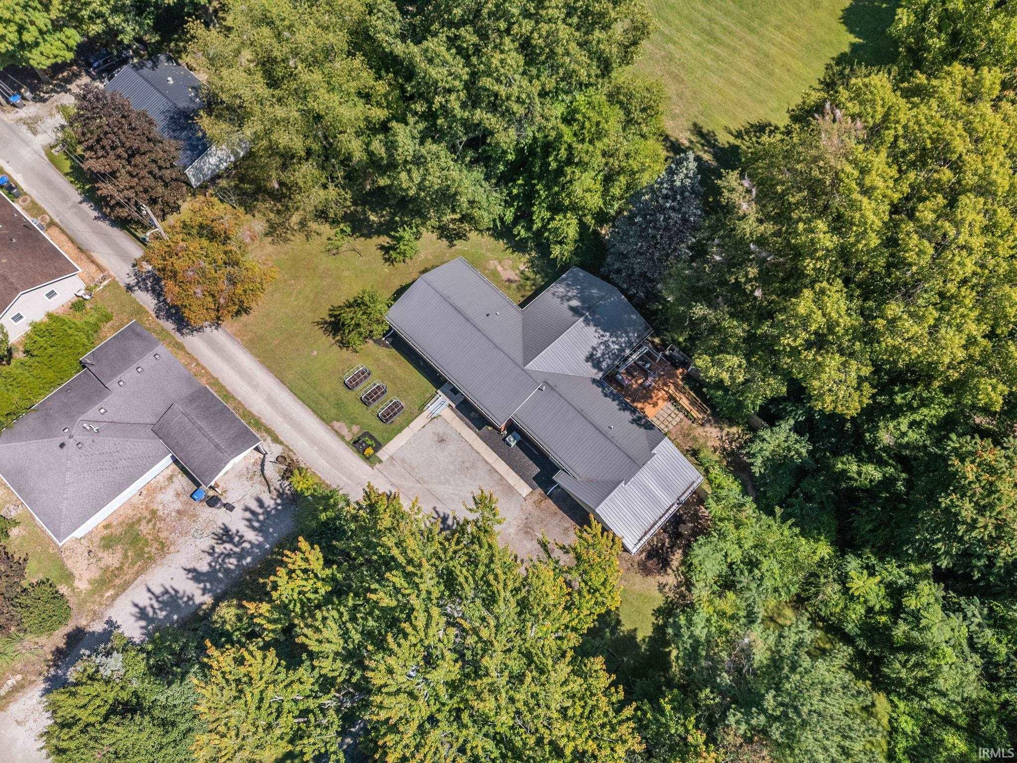 402 Kings Court