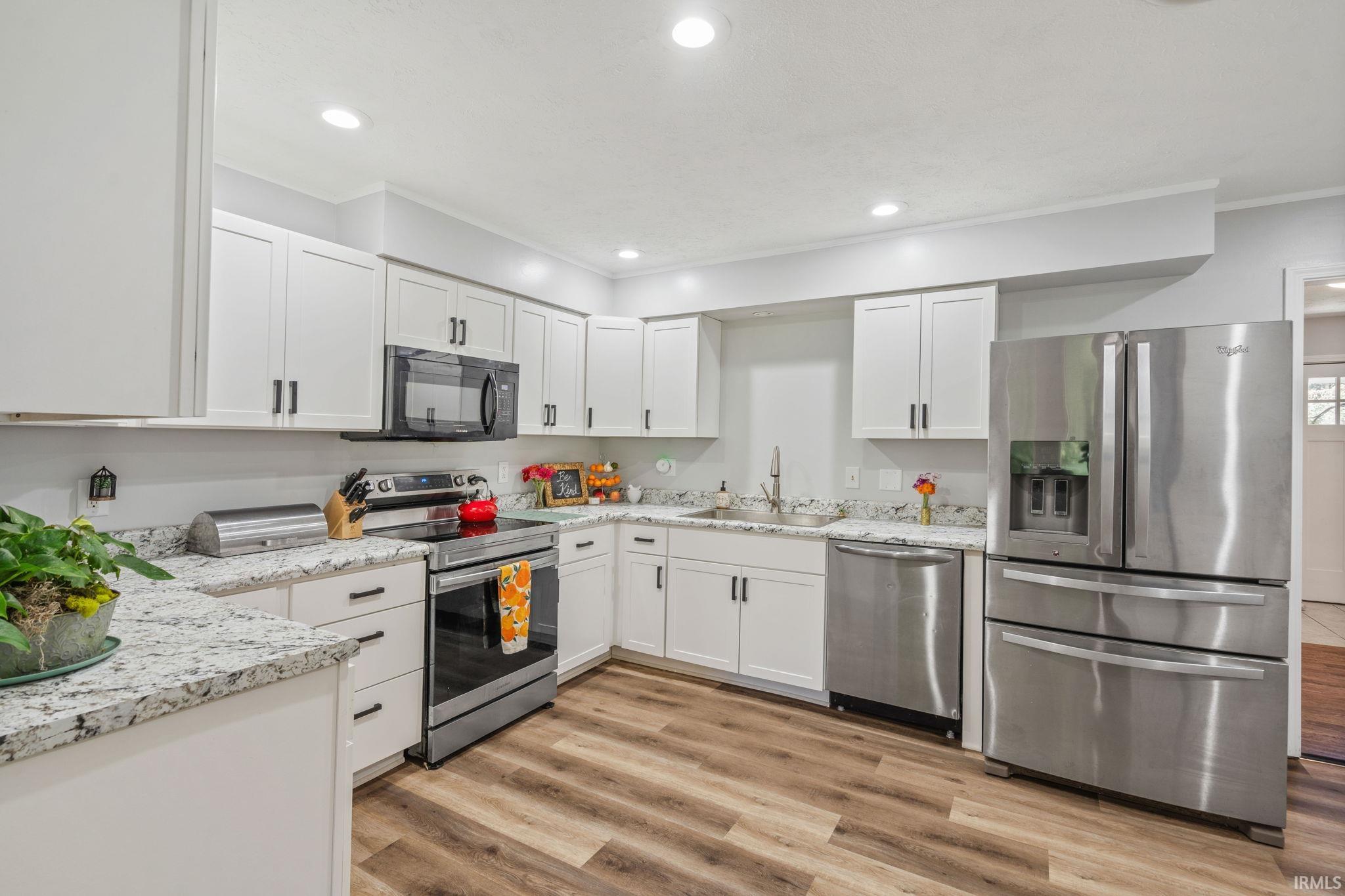 402 Kings Court