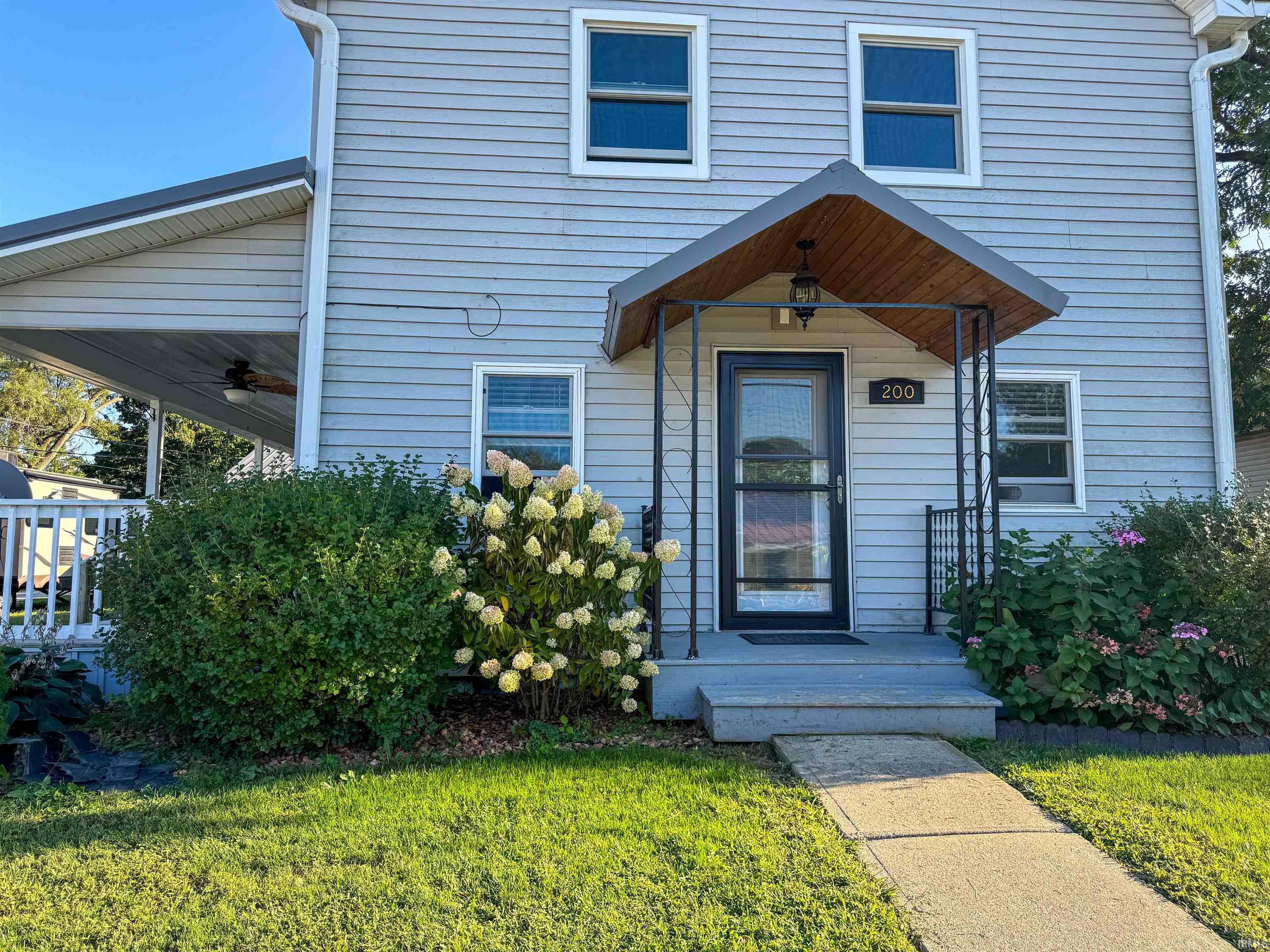 Homes for sale in Geneva, IN | 200 Pyle St, Geneva, IN 46740 | MLS# 202535673