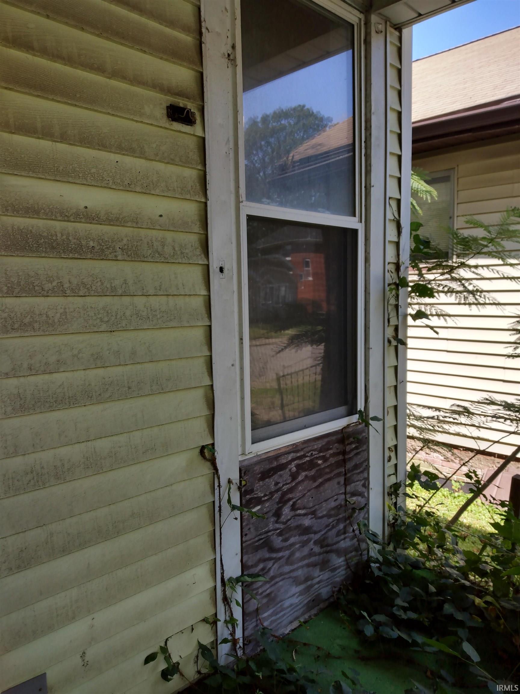 Homes for sale in Evansville, IN | 802   804 E Powell Ave, Evansville, IN 47713 | MLS# 202535752