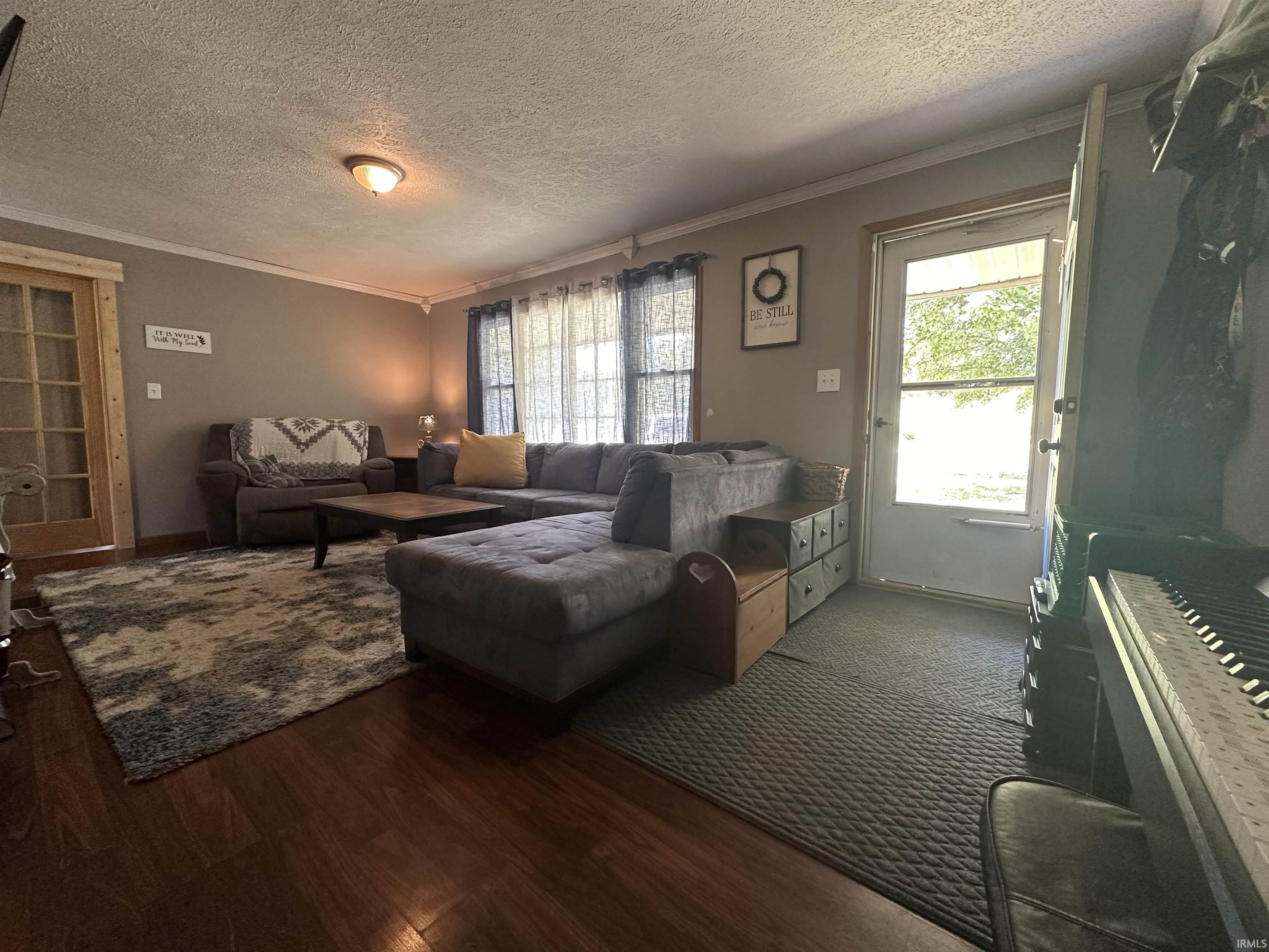 Homes for sale in Bloomfield, IN | 1357 S Hasler Rd, Bloomfield, IN 47424 | MLS# 202535767