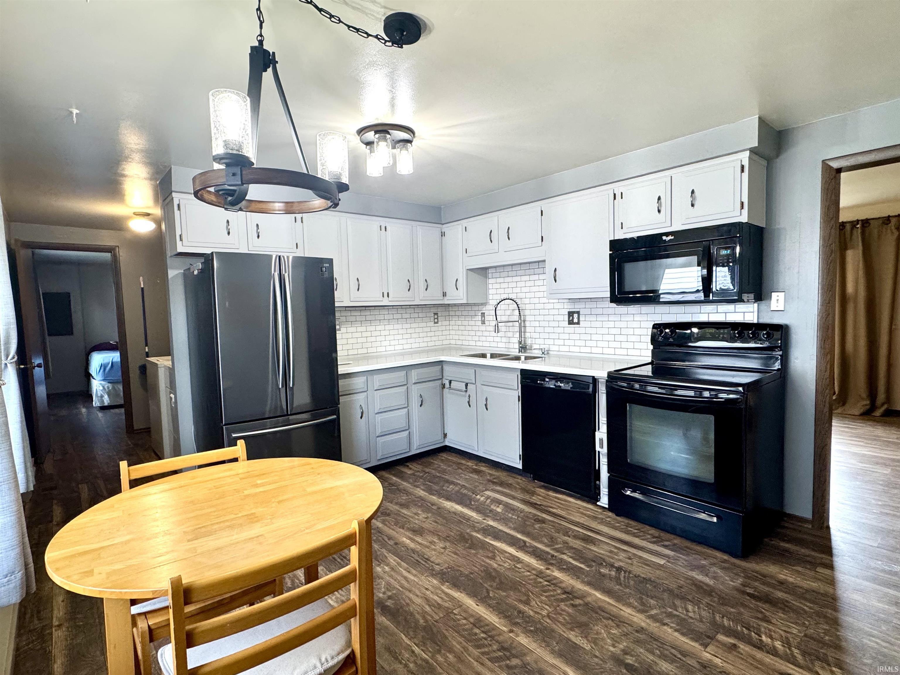 Photo 10 of 1513 Avon Place