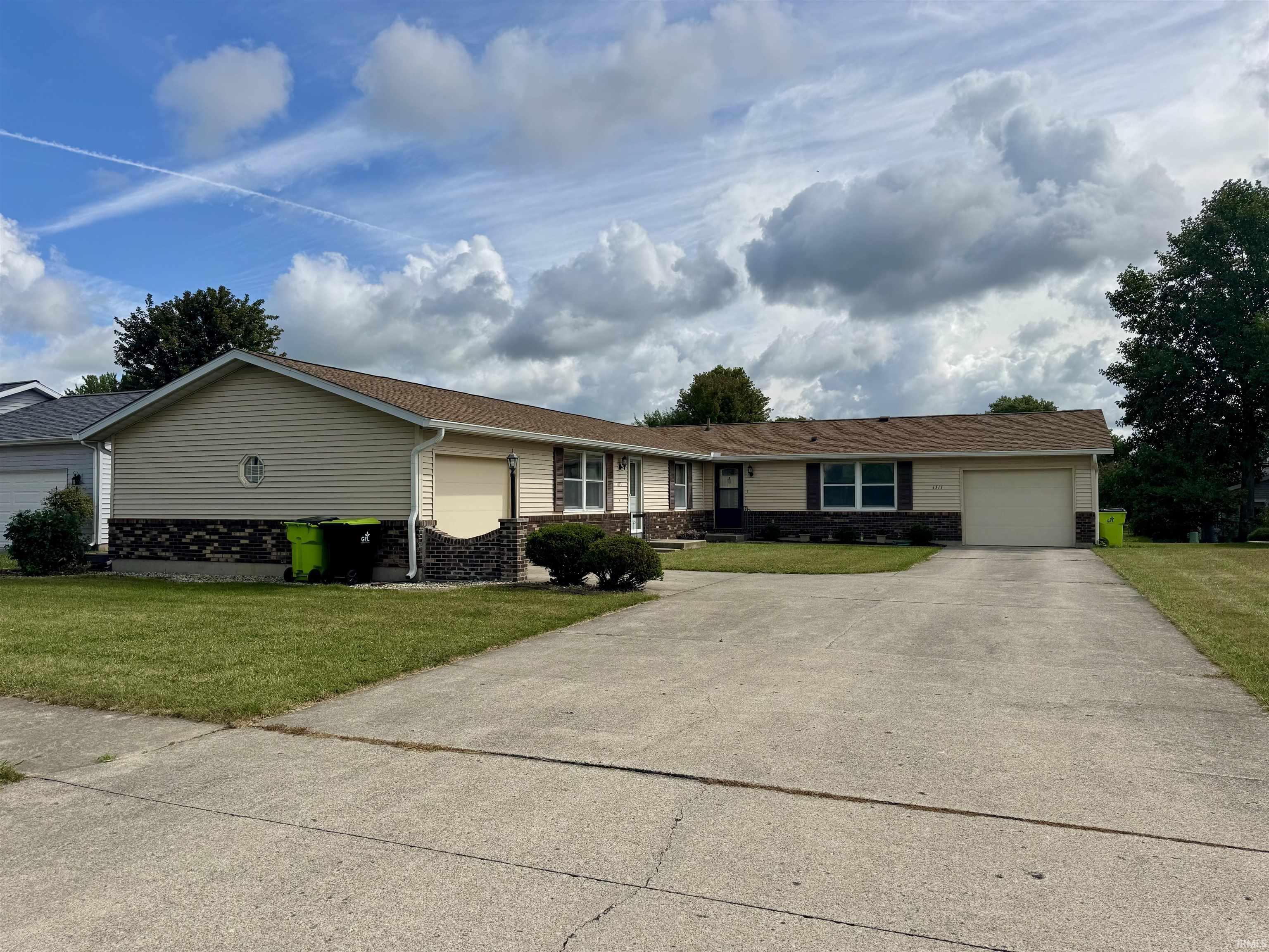 Photo 2 of 1513 Avon Place