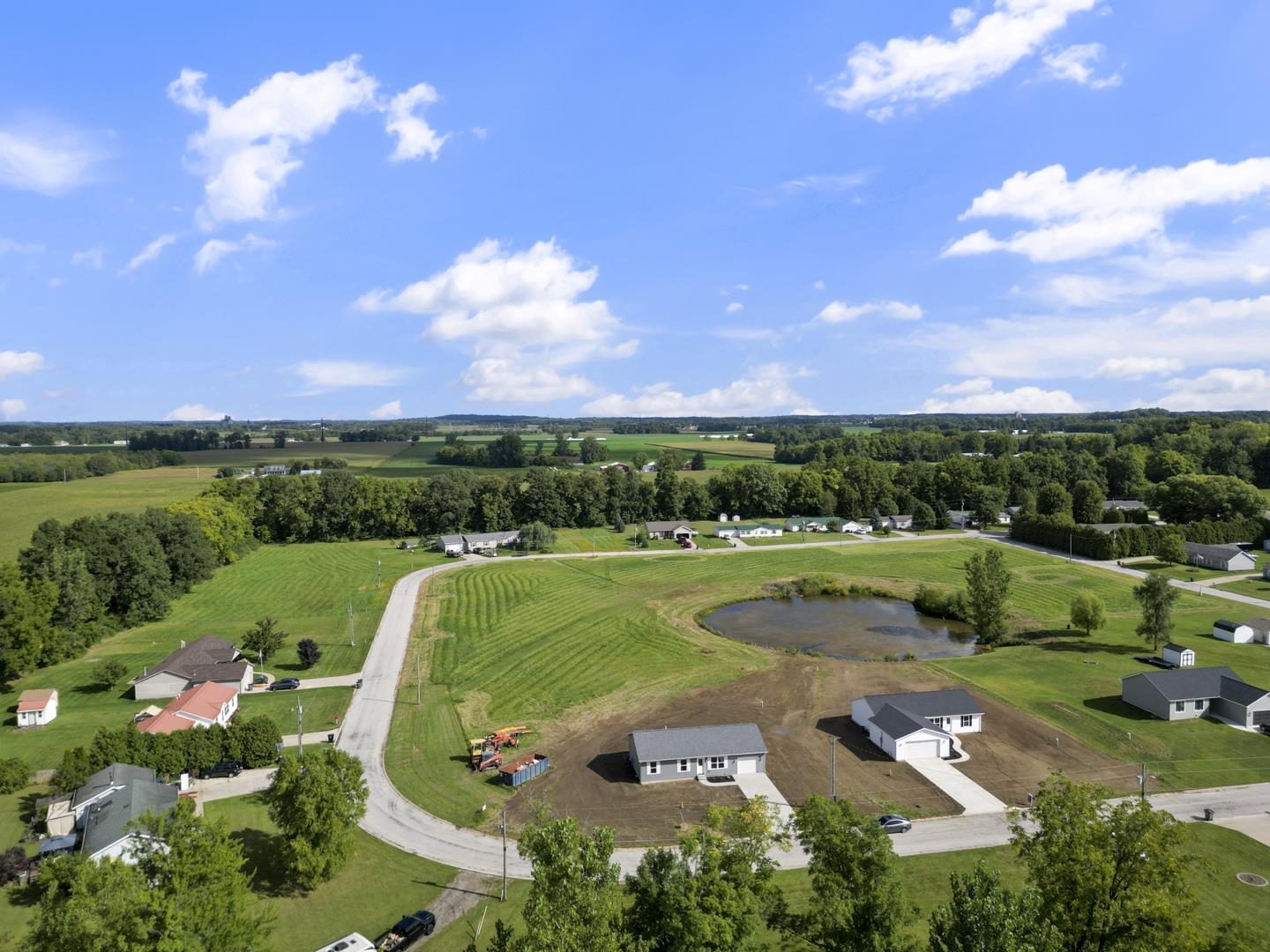 Homes for sale in Milford, IN | 1173 E Dove Ln, Milford, IN 46542 | MLS# 202535833