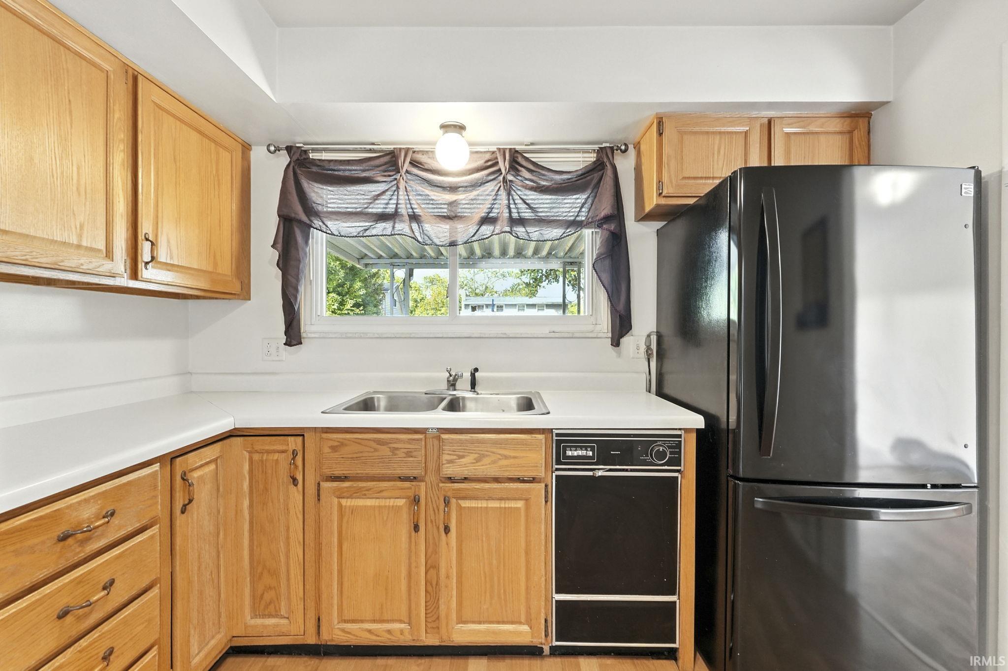 Photo 12 of 6015 Yellowstone Drive