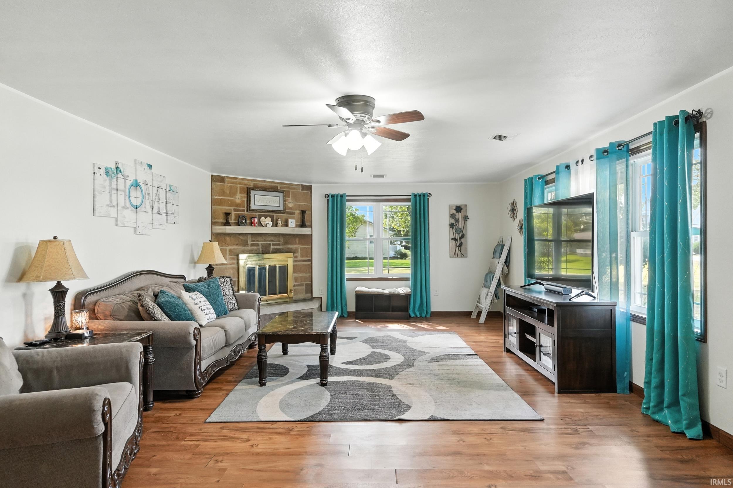 Photo 1 of 522 N MAIN Street