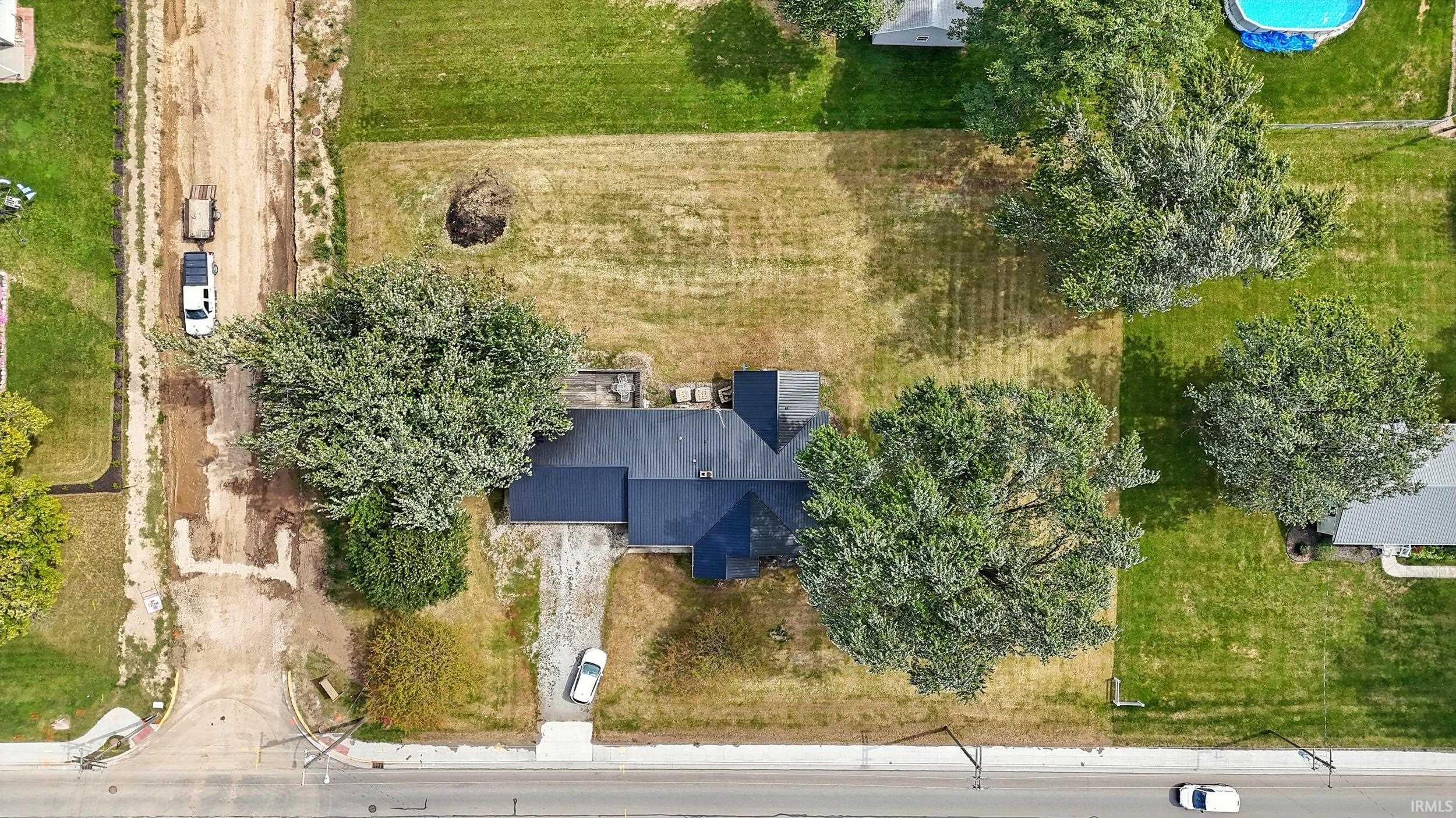 Photo 21 of 522 N MAIN Street