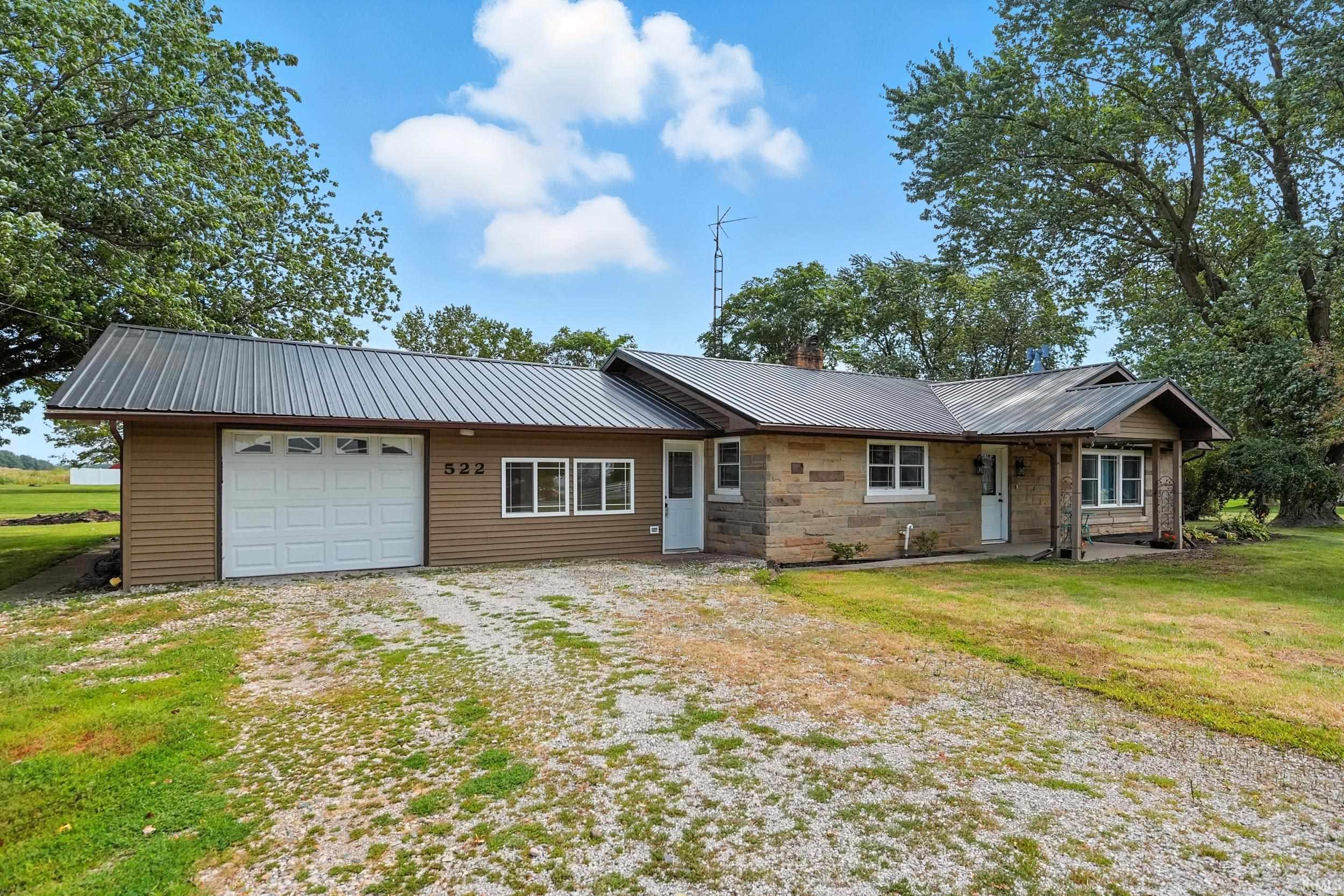 Photo 23 of 522 N MAIN Street