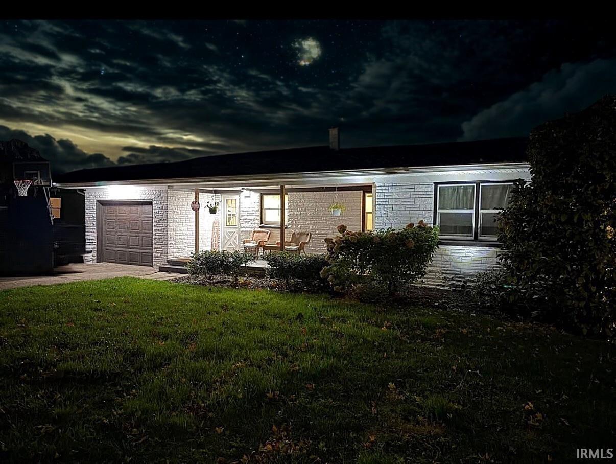 Homes for sale in Fowler, IN | 307 N Washington Ave, Fowler, IN 47944 | MLS# 202536037