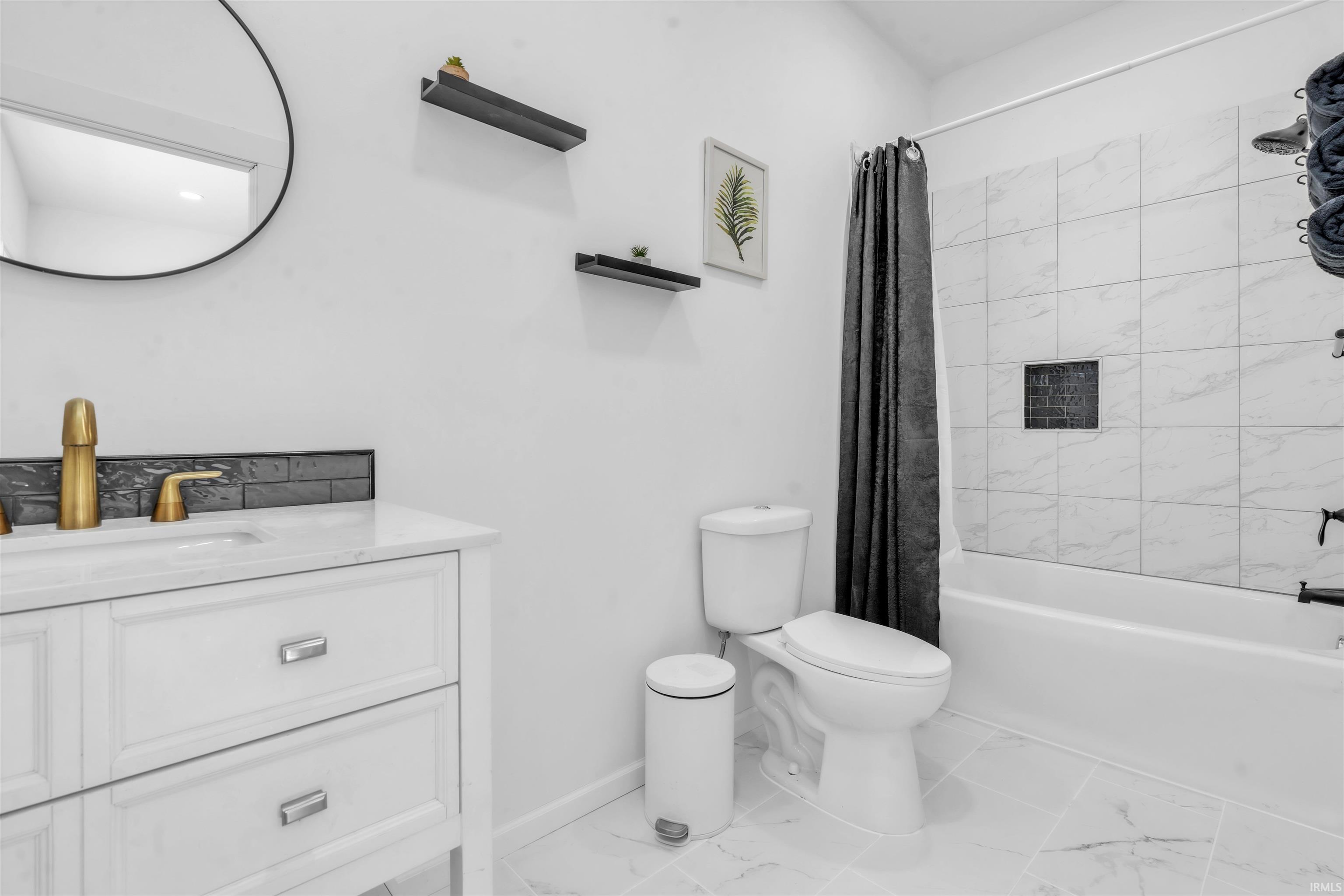 Photo 18 of 808 Johnson Street