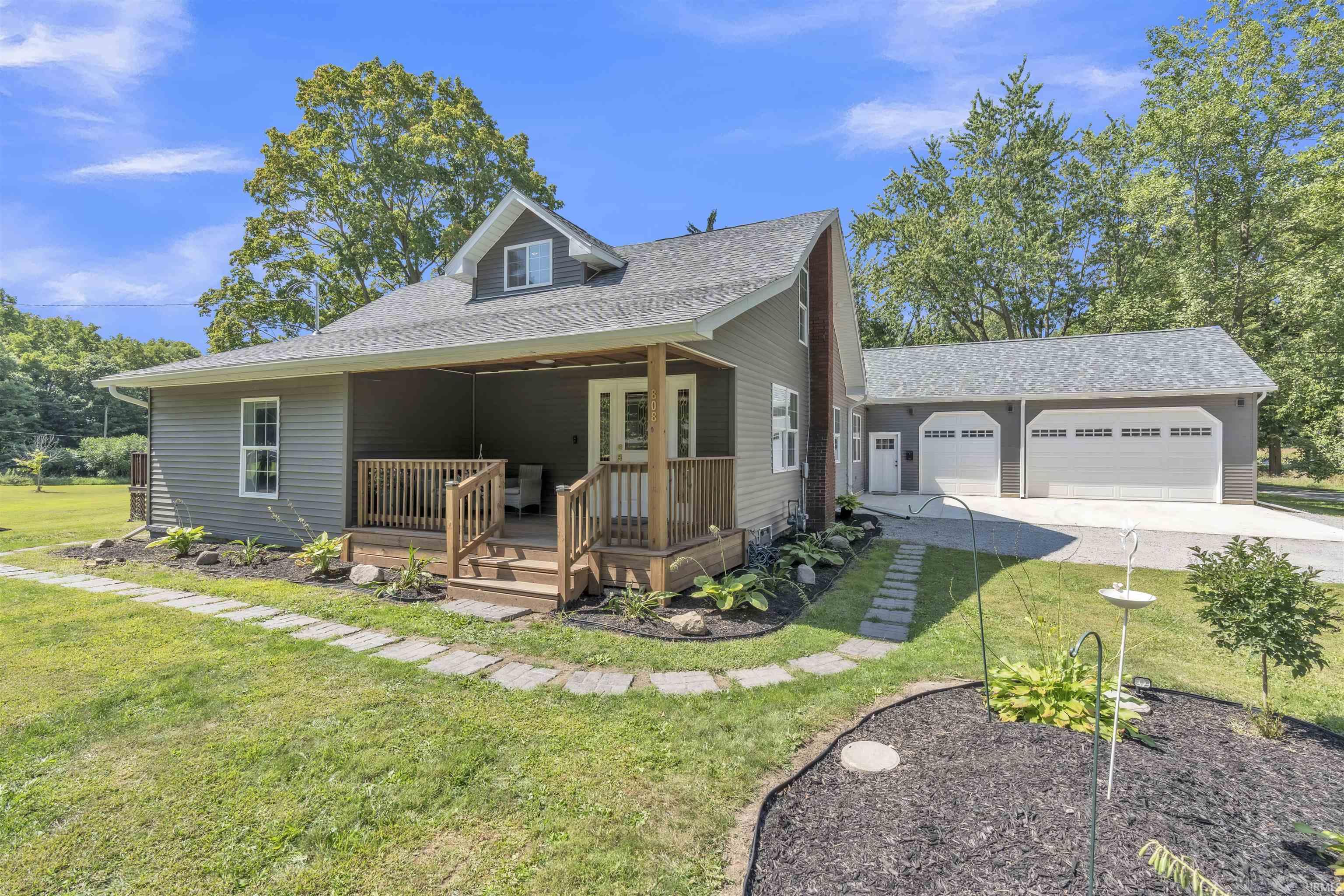 Photo 31 of 808 Johnson Street