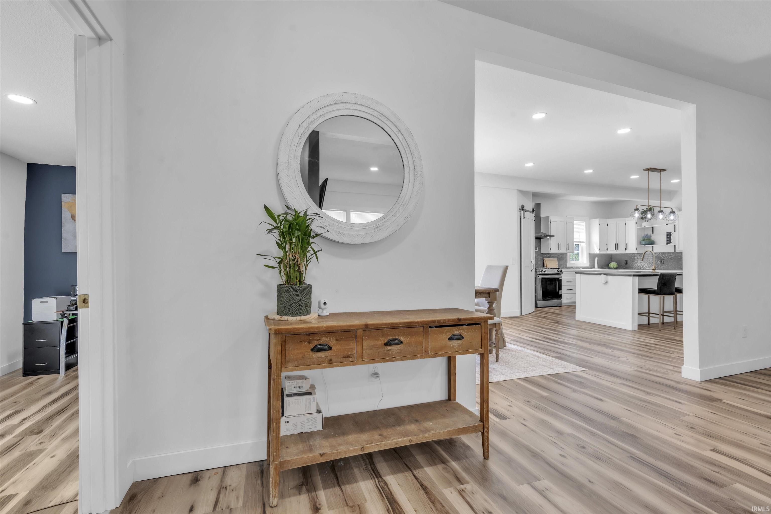 Photo 4 of 808 Johnson Street