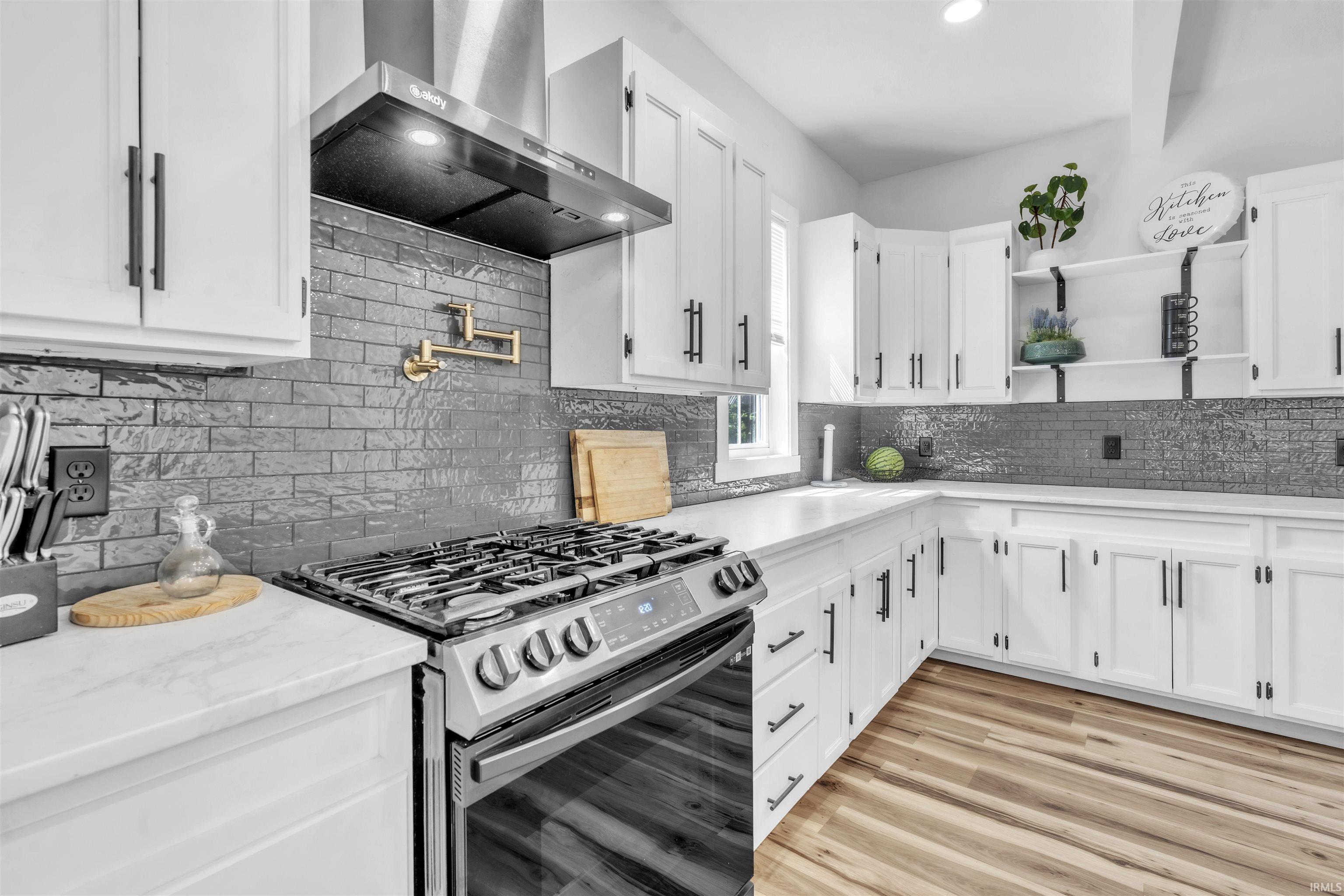 Photo 6 of 808 Johnson Street