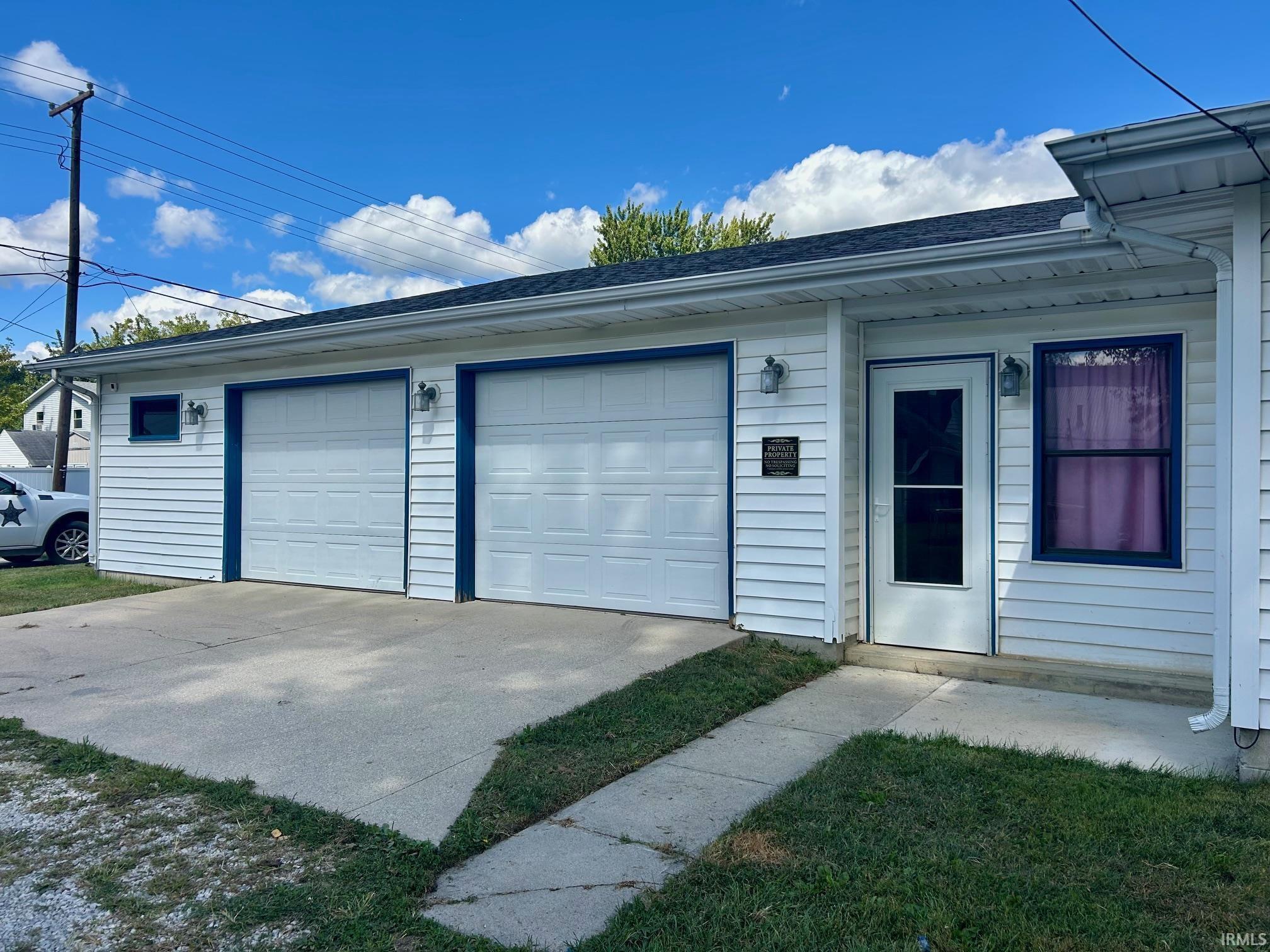 Homes for sale in Hartford City, IN | 415 N Cherry St, Hartford City, IN 47348 | MLS# 202536096