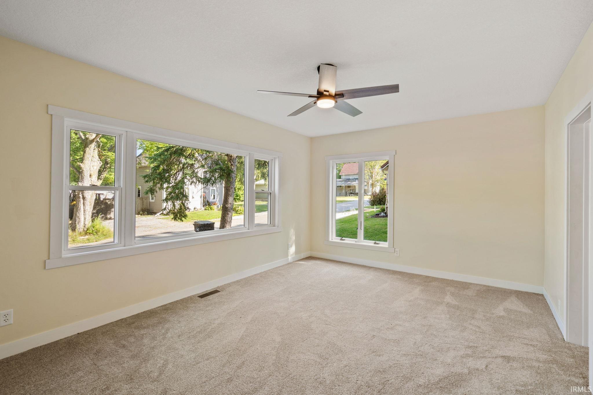 Photo 4 of 205 W Washington Street