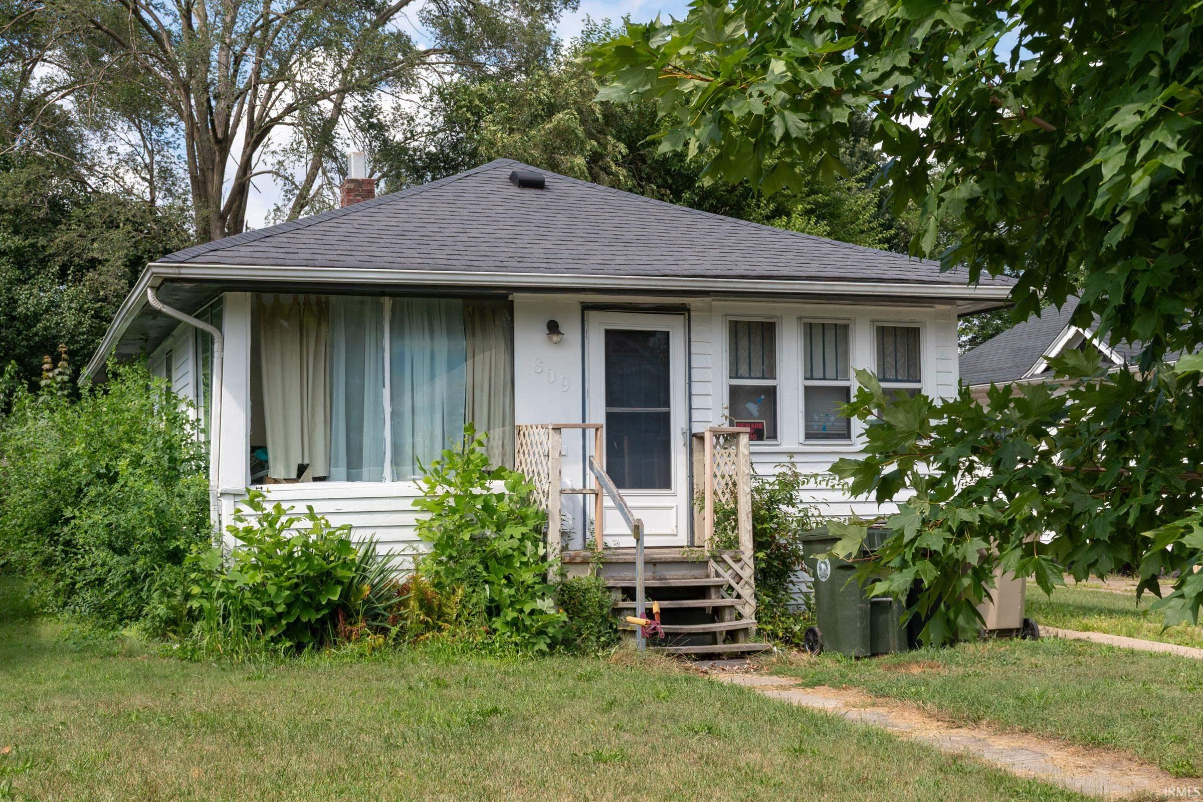 Homes for sale in South Bend, IN | 809 E Fairview Ave, South Bend, IN 46614 | MLS# 202536217