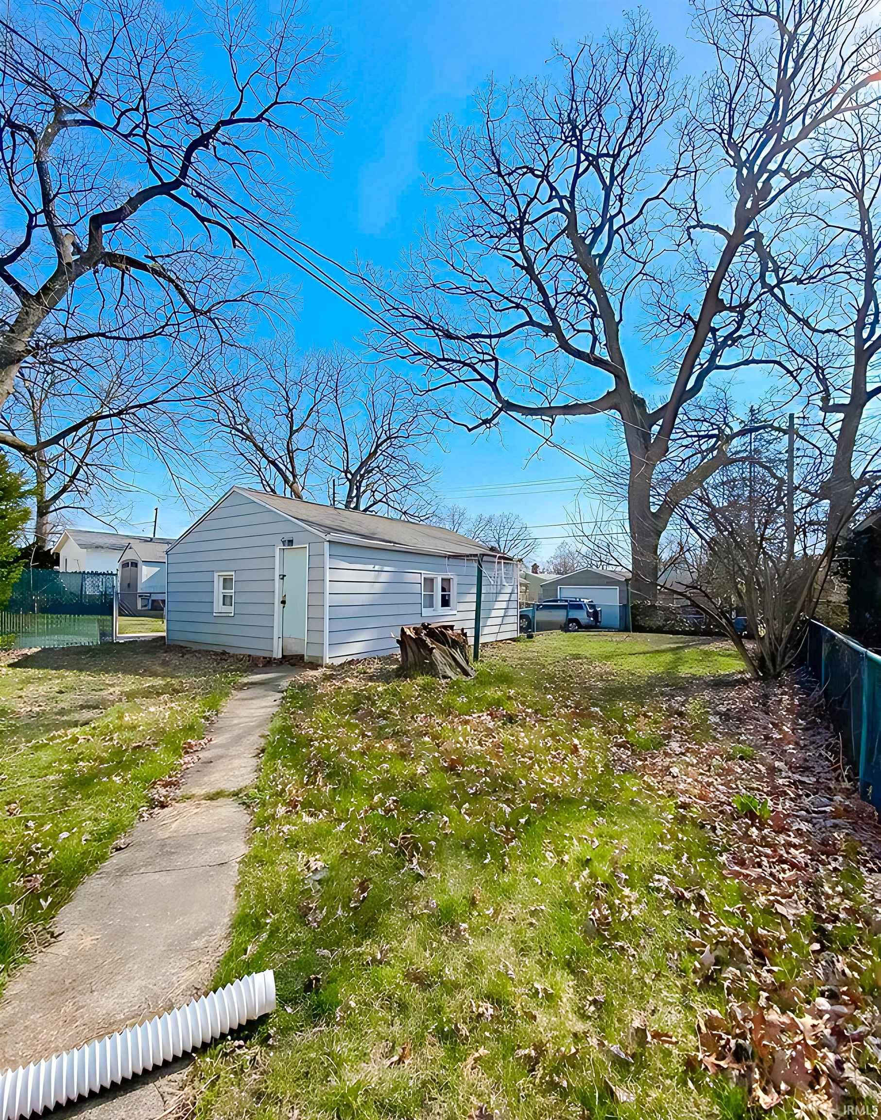 2910 Bonds Avenue