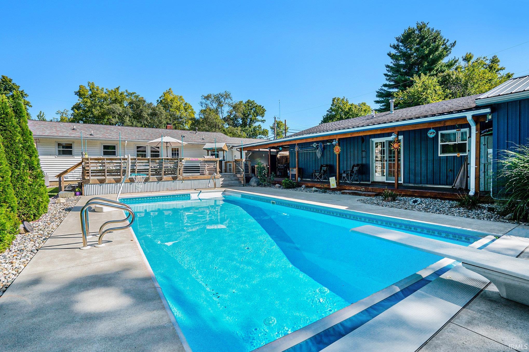 Homes for sale in Warsaw, IN | 500 Rutter St, Warsaw, IN 46580 | MLS# 202536304