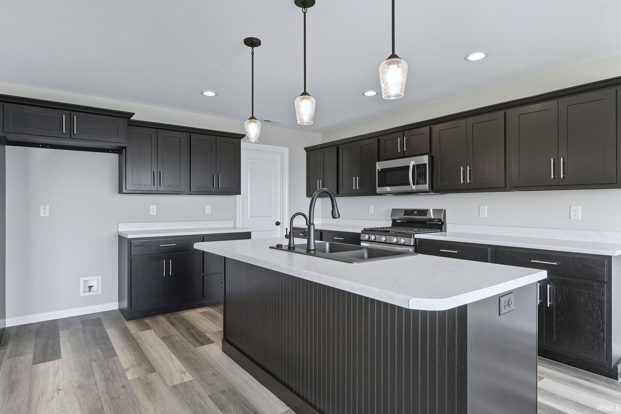 Photo 15 of 840 Zenos Boulevard