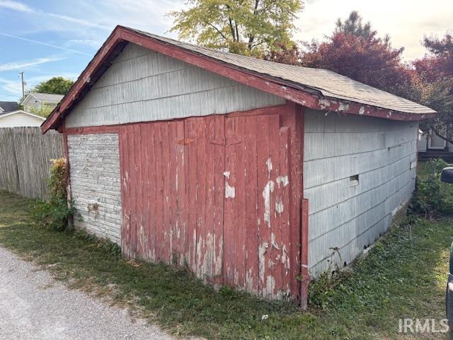 Homes for sale in Muncie, IN | 2316 S Walnut St, Muncie, IN 47302 | MLS# 202536435