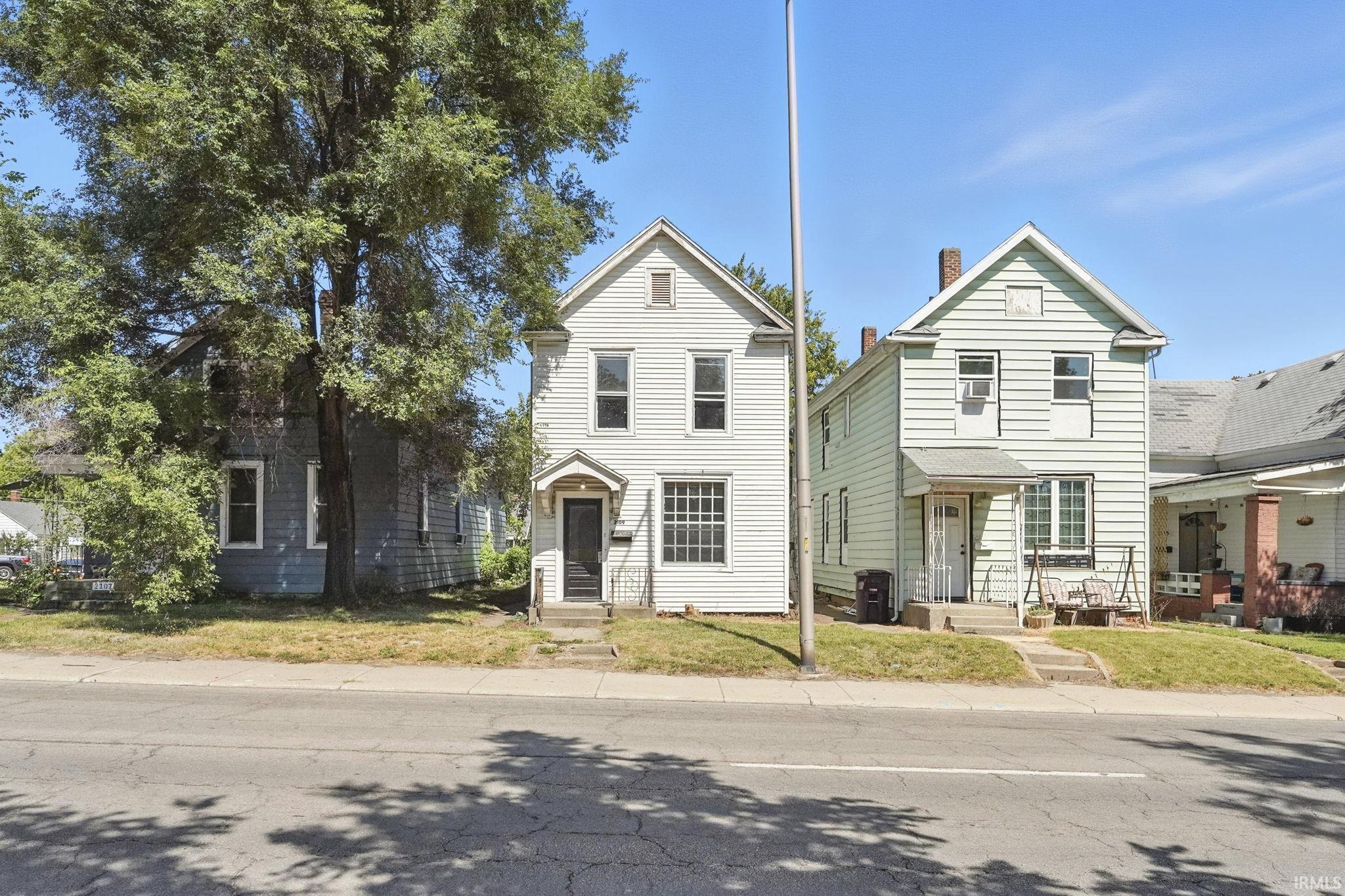 Photo 1 of 2109 Maumee Avenue