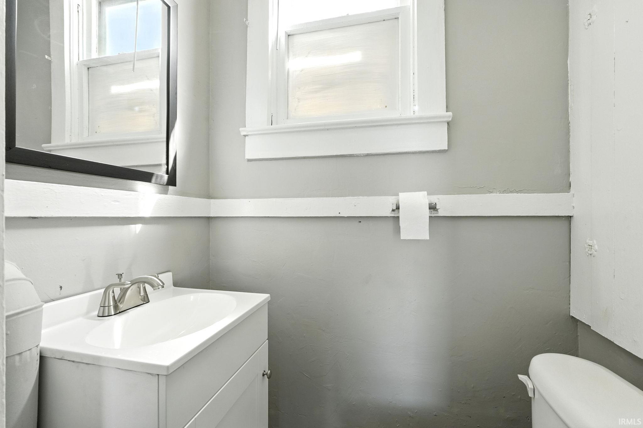 Photo 10 of 2109 Maumee Avenue