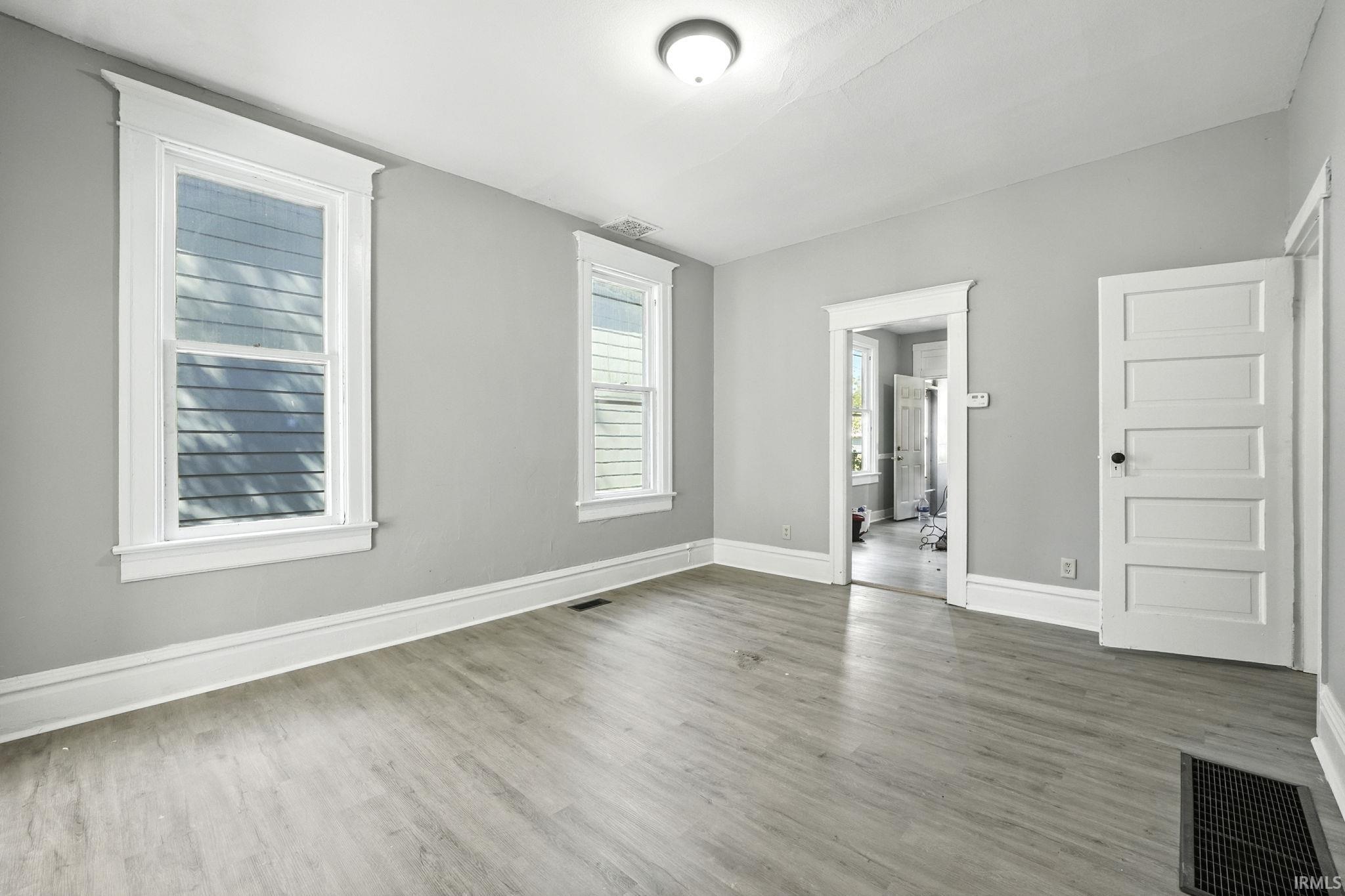 Photo 8 of 2109 Maumee Avenue