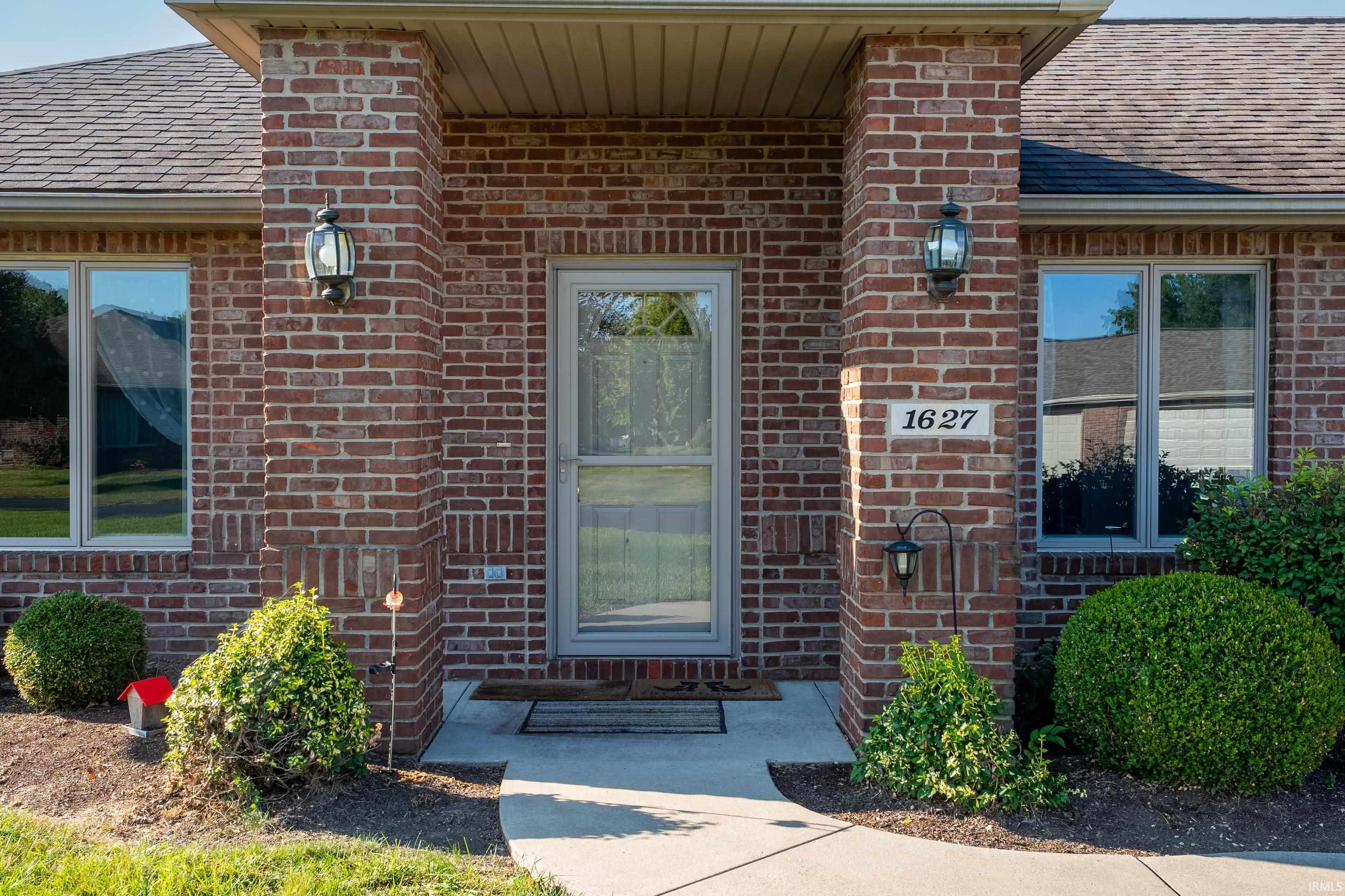 Homes for sale in Yorktown, IN | 1627 S Patriot Dr, Yorktown, IN 47396 | MLS# 202536478