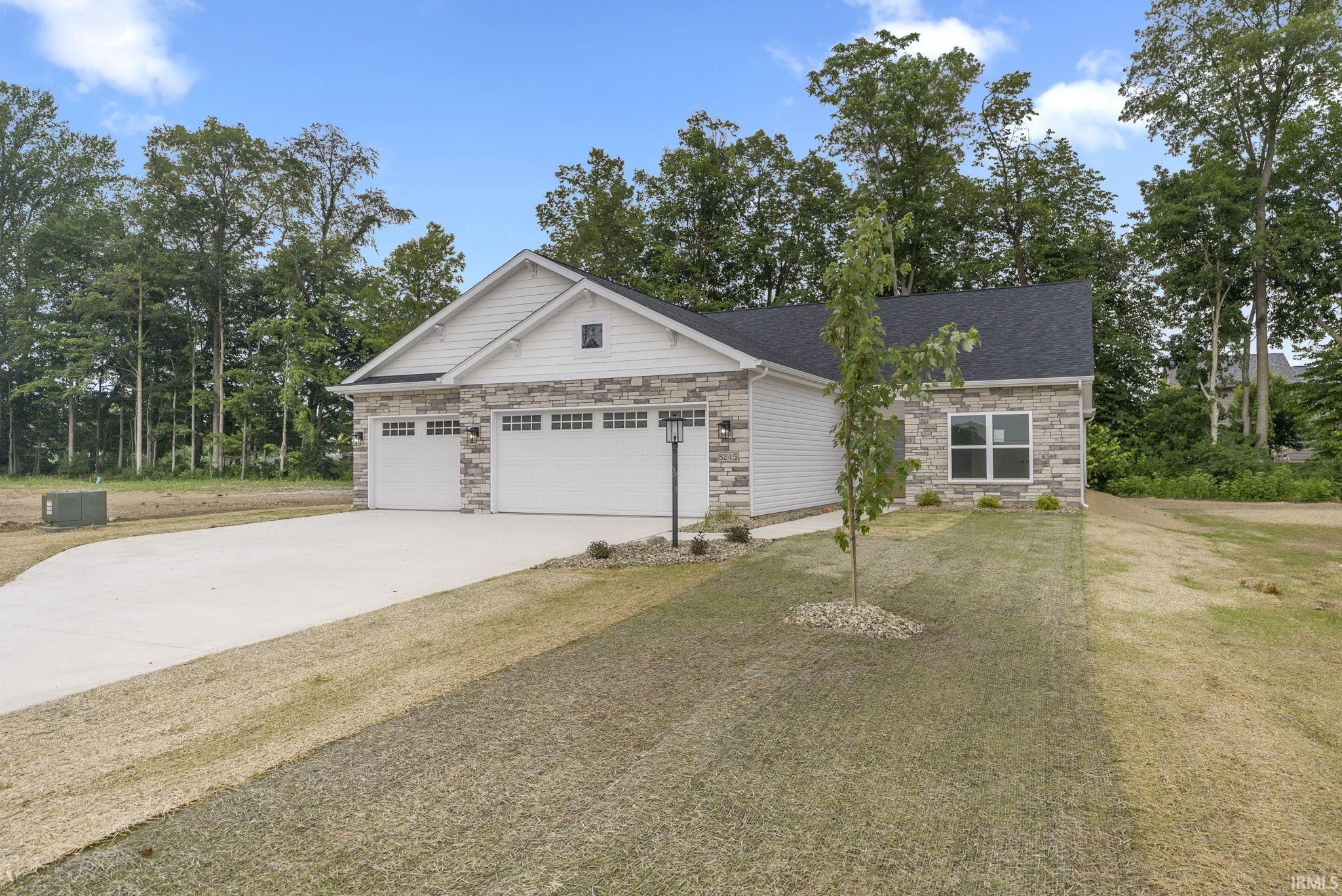 Photo 2 of 8245 Caverango Boulevard