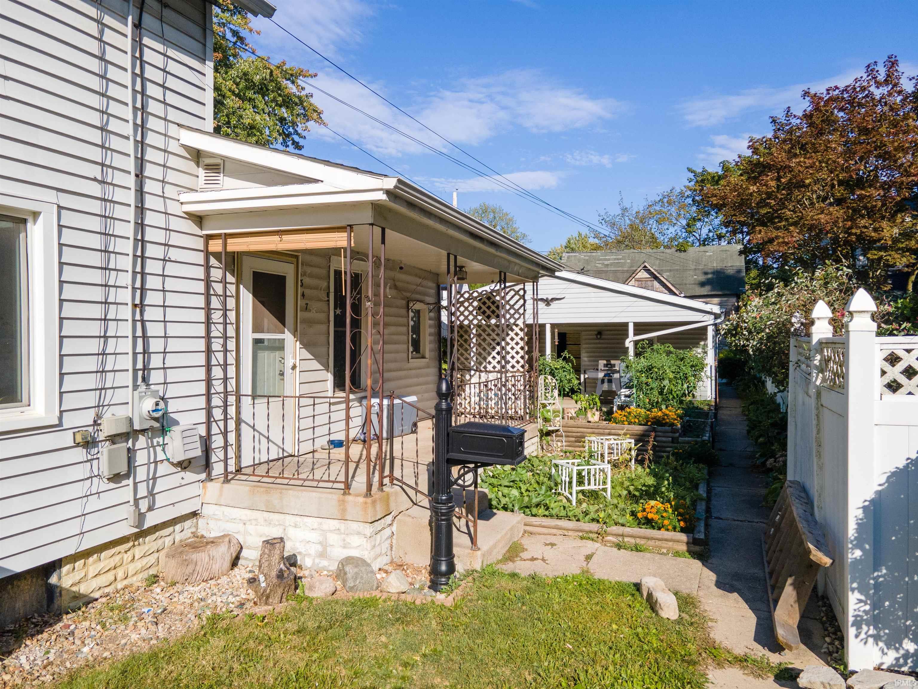 Photo 4 of 347 S 3rd Street