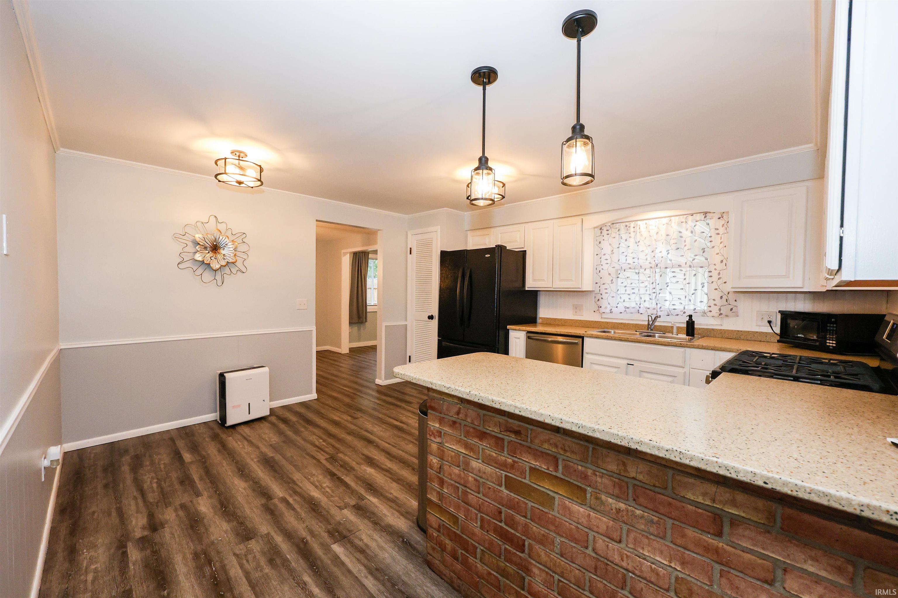 Photo 17 of 7007 Forestwood Drive