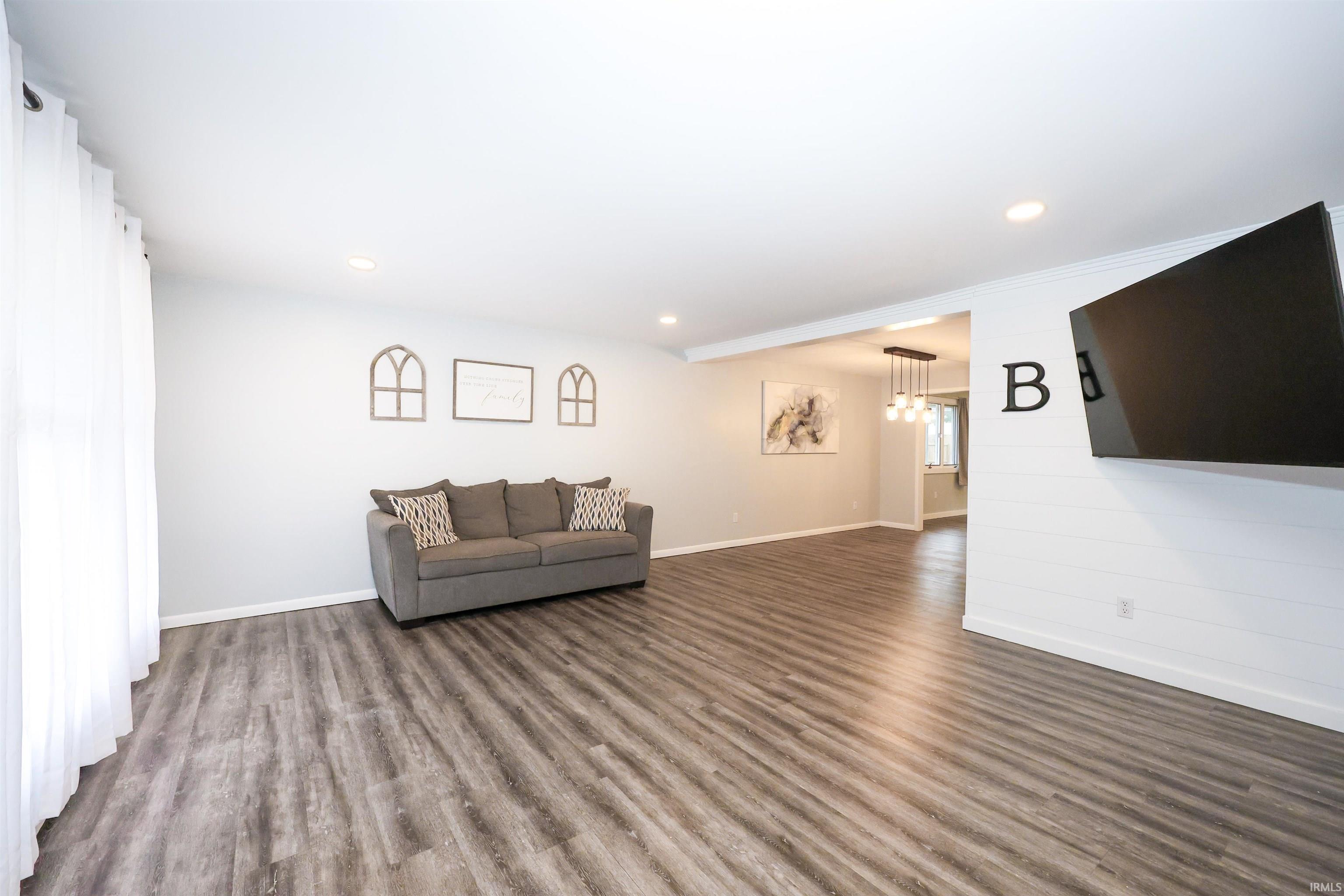 Photo 6 of 7007 Forestwood Drive