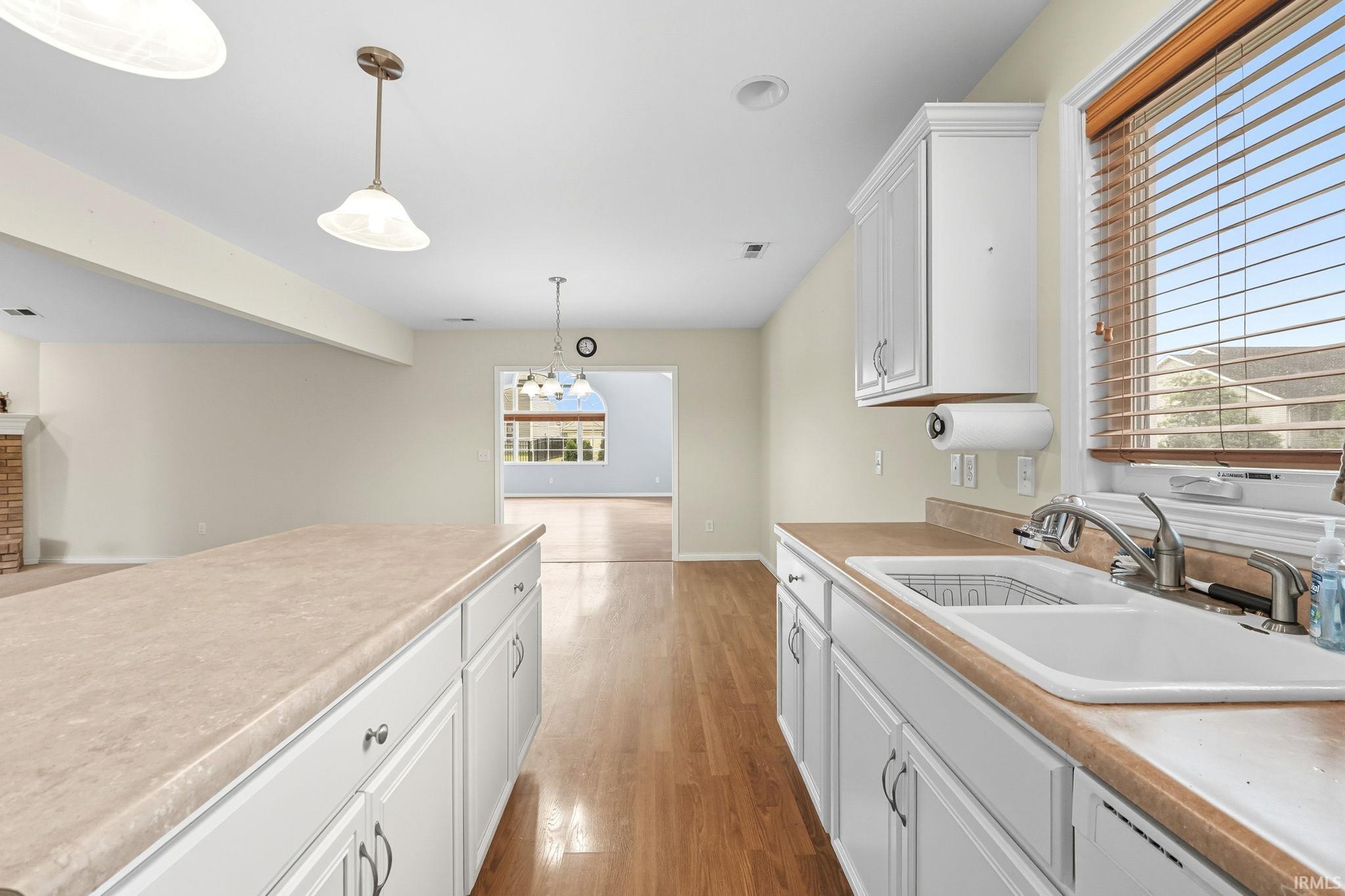 Photo 13 of 10302 Greenwood lakes Drive