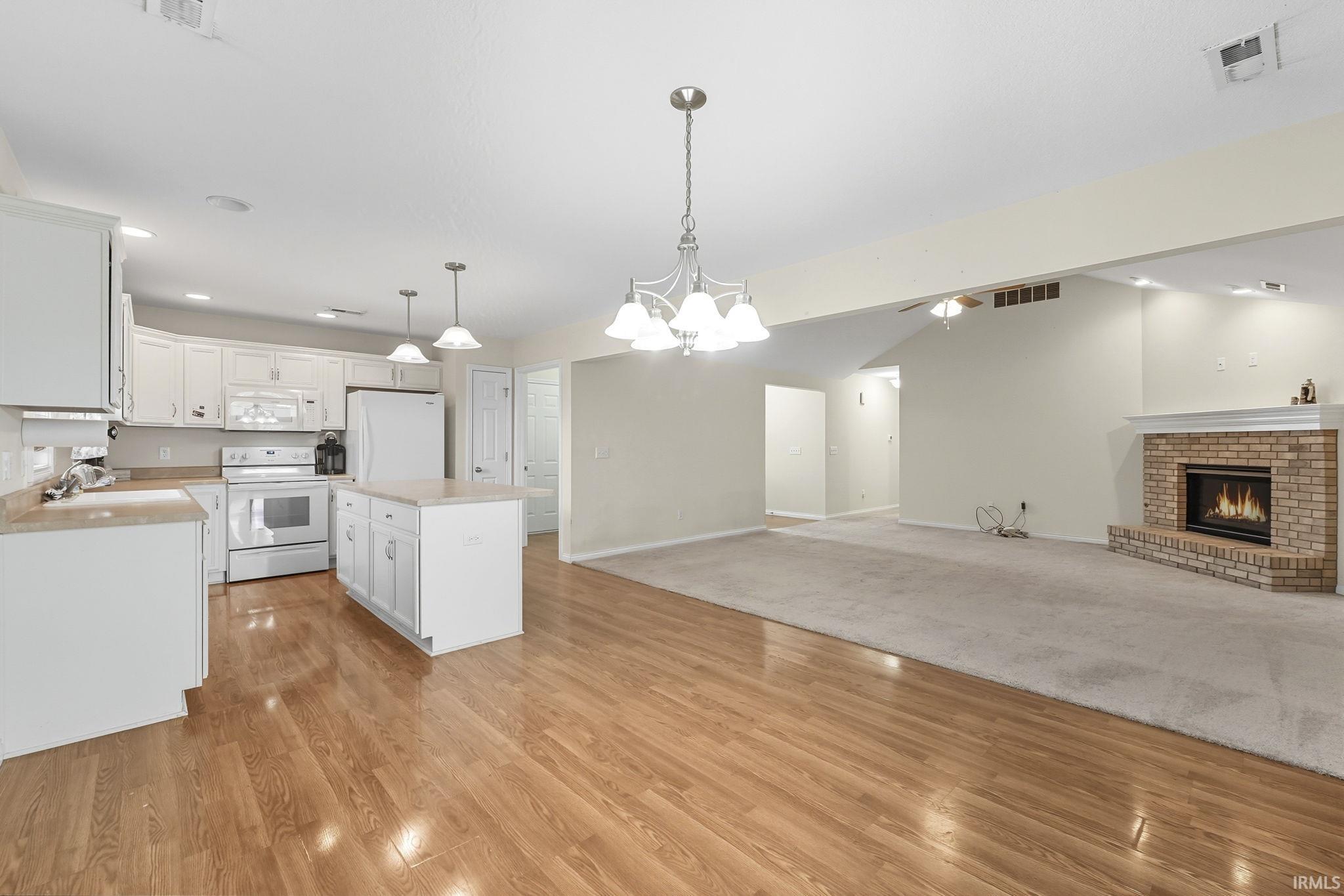 Photo 5 of 10302 Greenwood lakes Drive