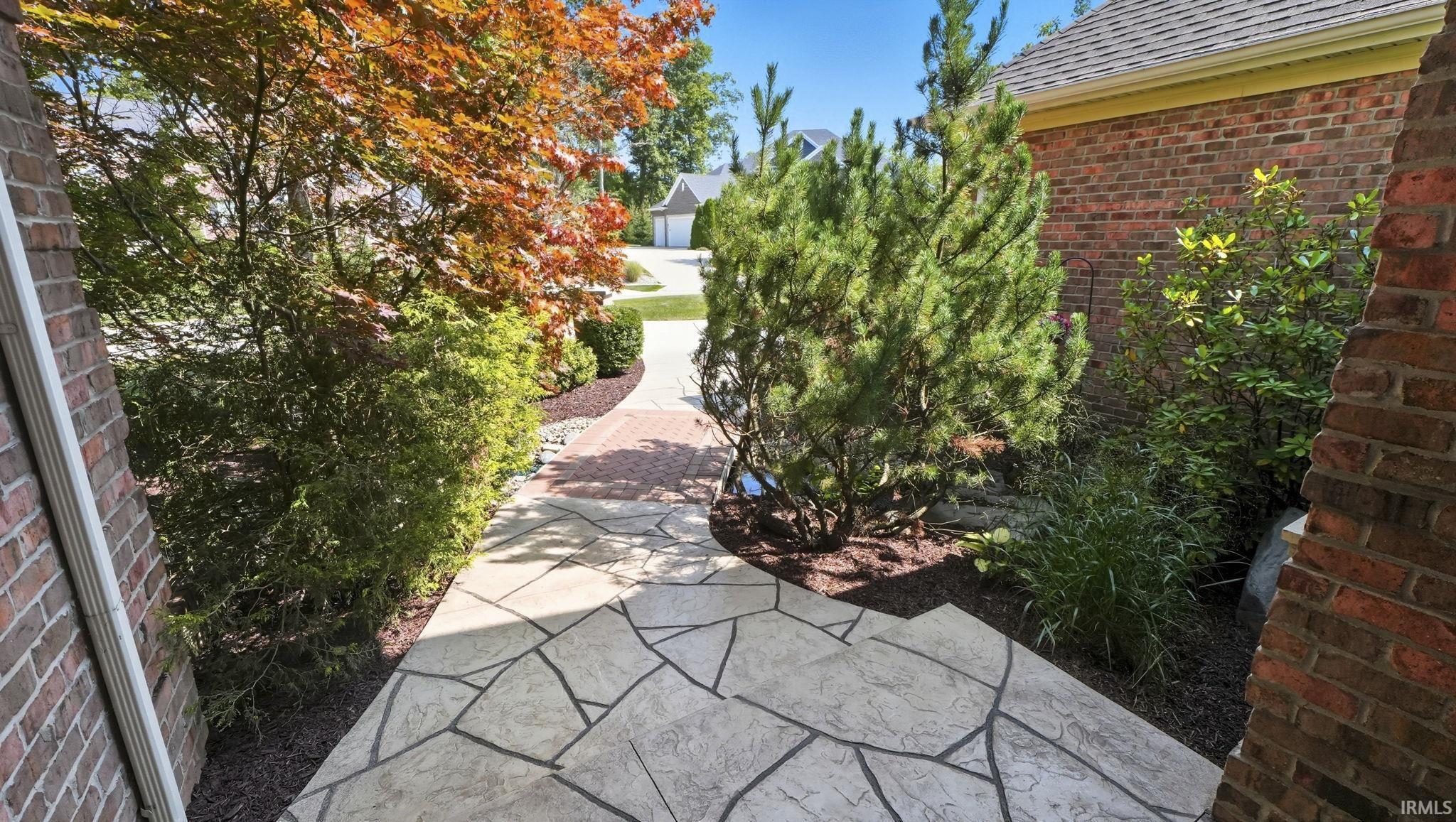 Photo 3 of 7609 Billingsley Woods Drive