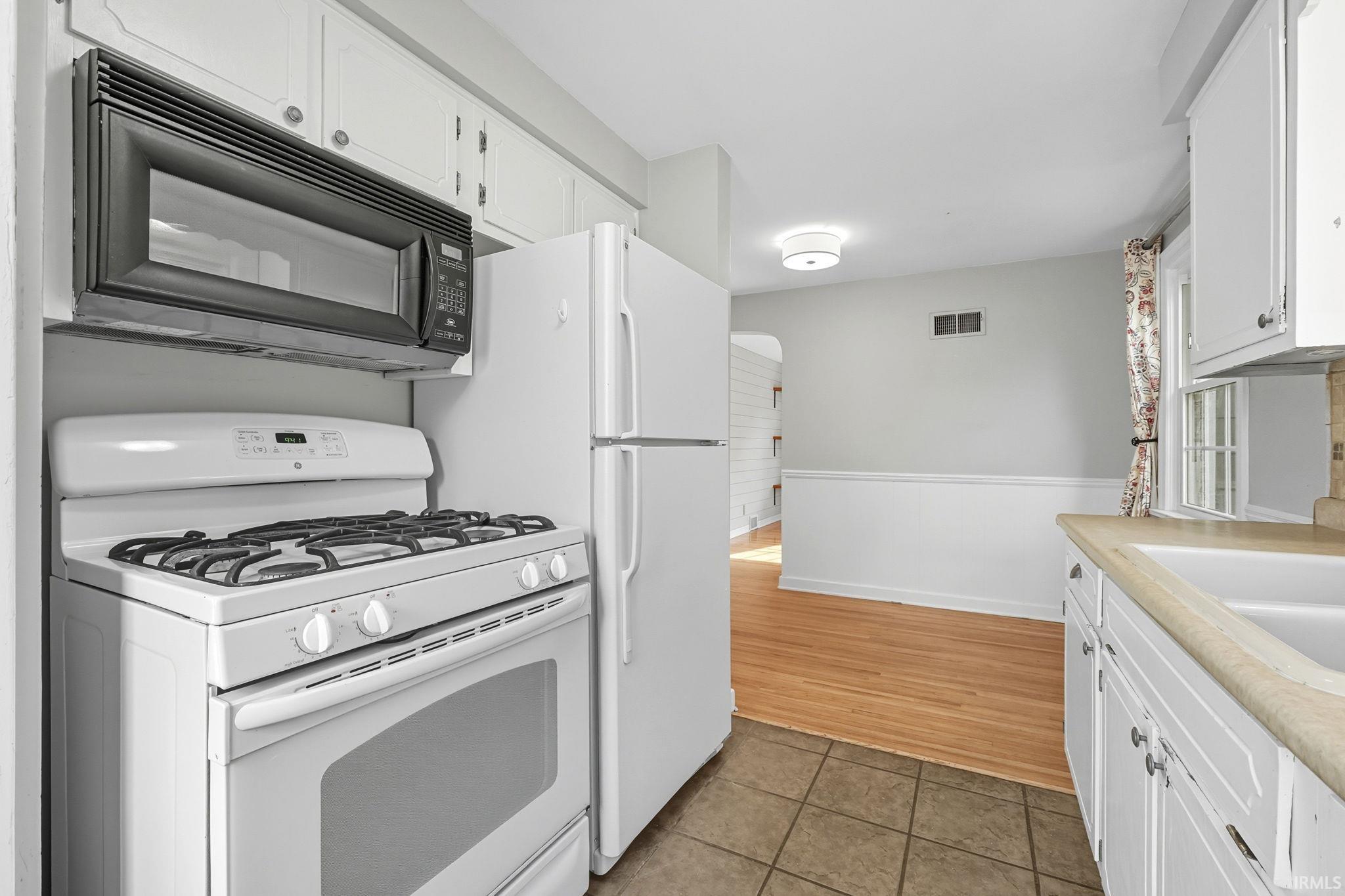 Photo 17 of 4716 Ridgelane Drive