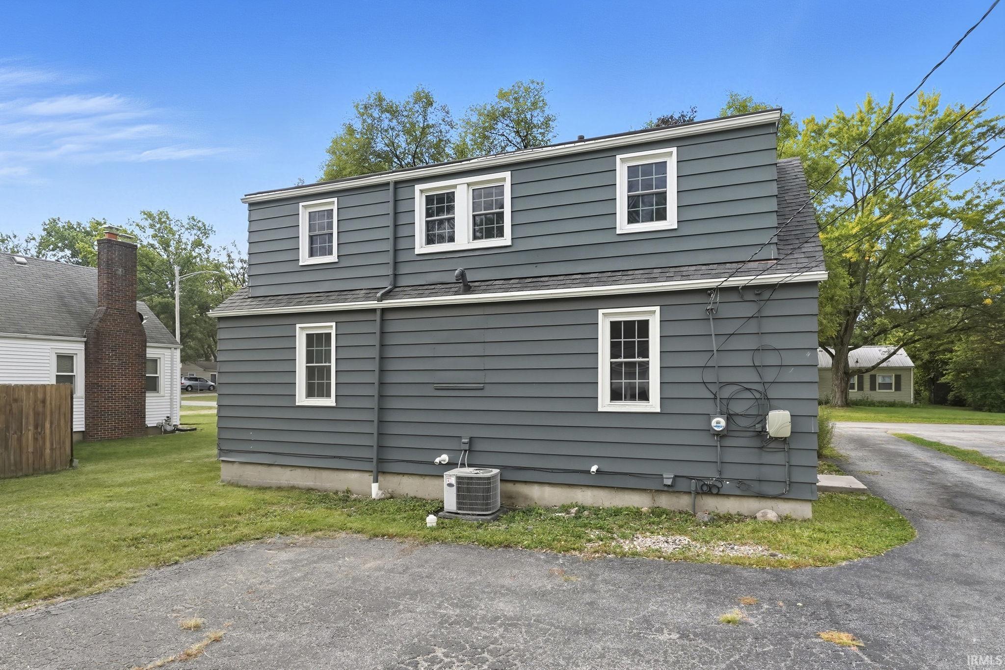 Photo 2 of 4716 Ridgelane Drive