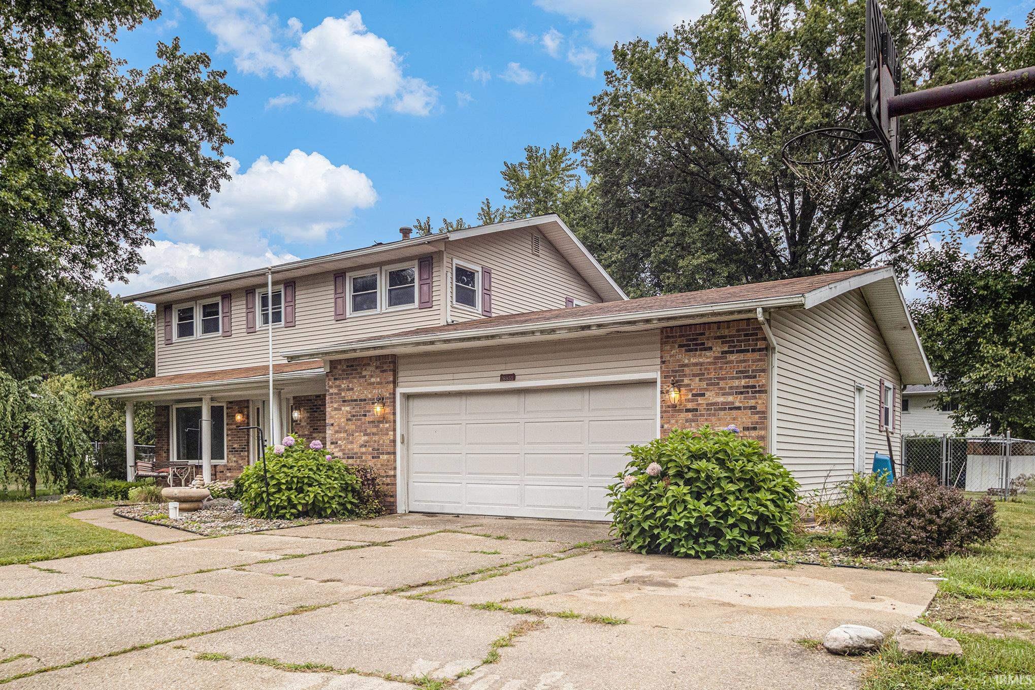 Homes for sale in Elkhart, IN | 26851 Sturdy Oak Dr, Elkhart, IN 46514 | MLS# 202536742