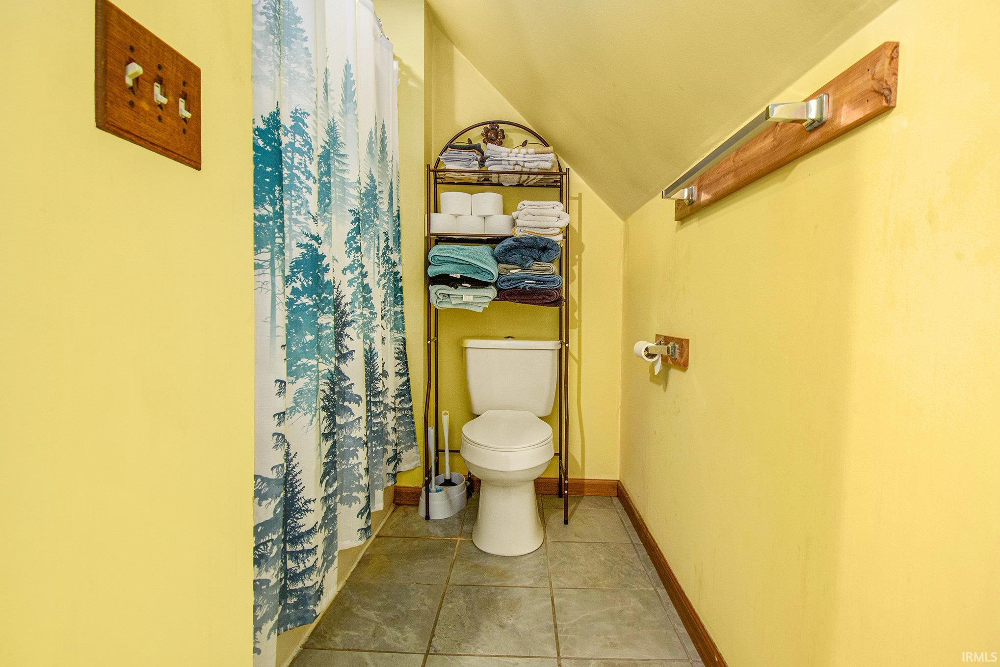 Photo 16 of 317 E Waterford Street